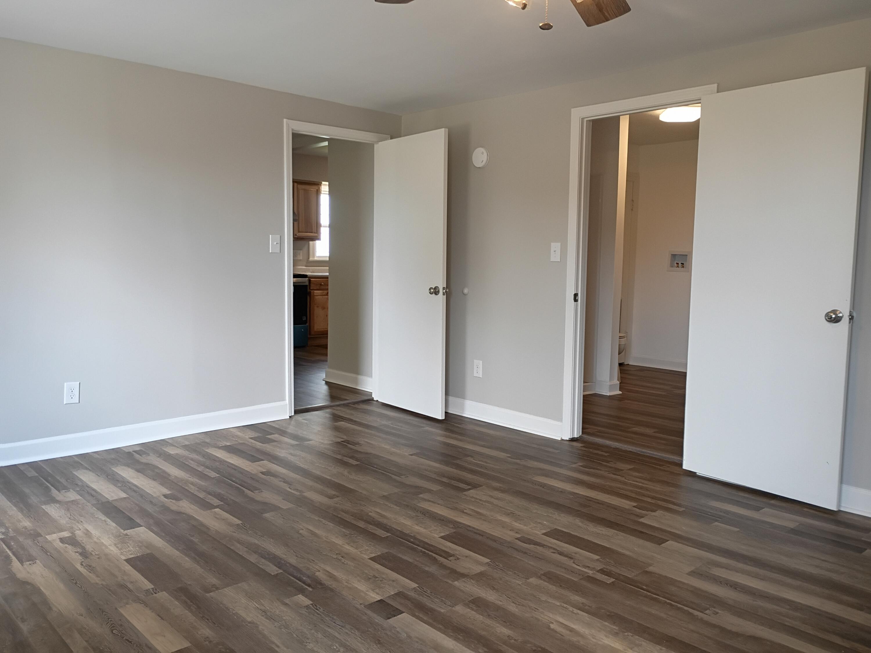 1213 Silliman Avenue Property Photo 24