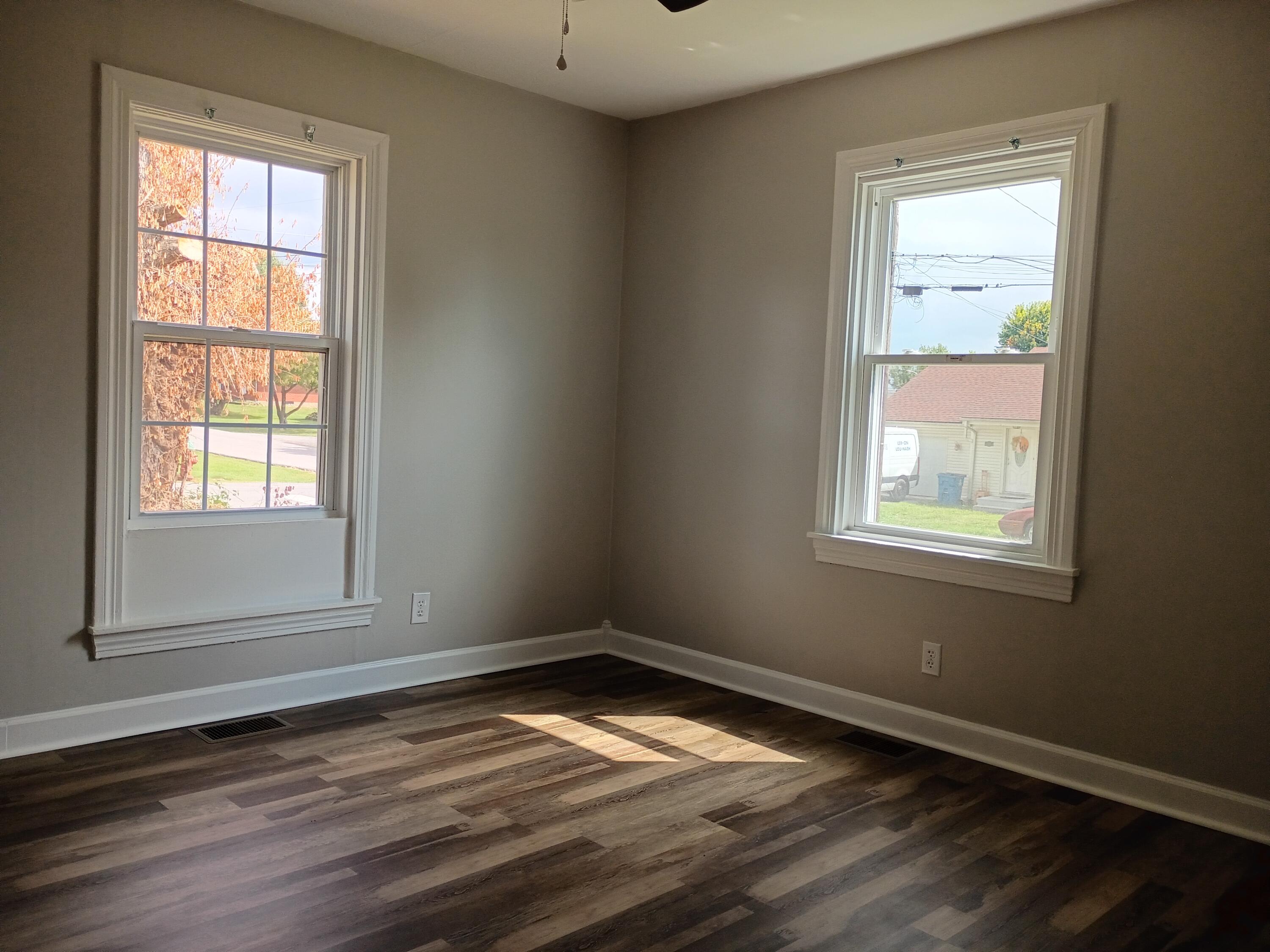 1213 Silliman Avenue Property Photo 28