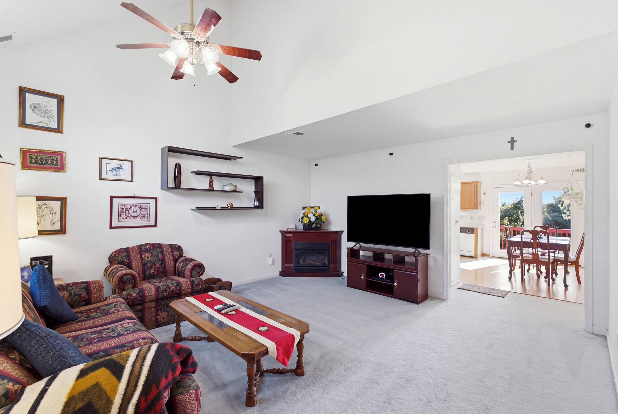 110 Primrose Circle Property Photo 6