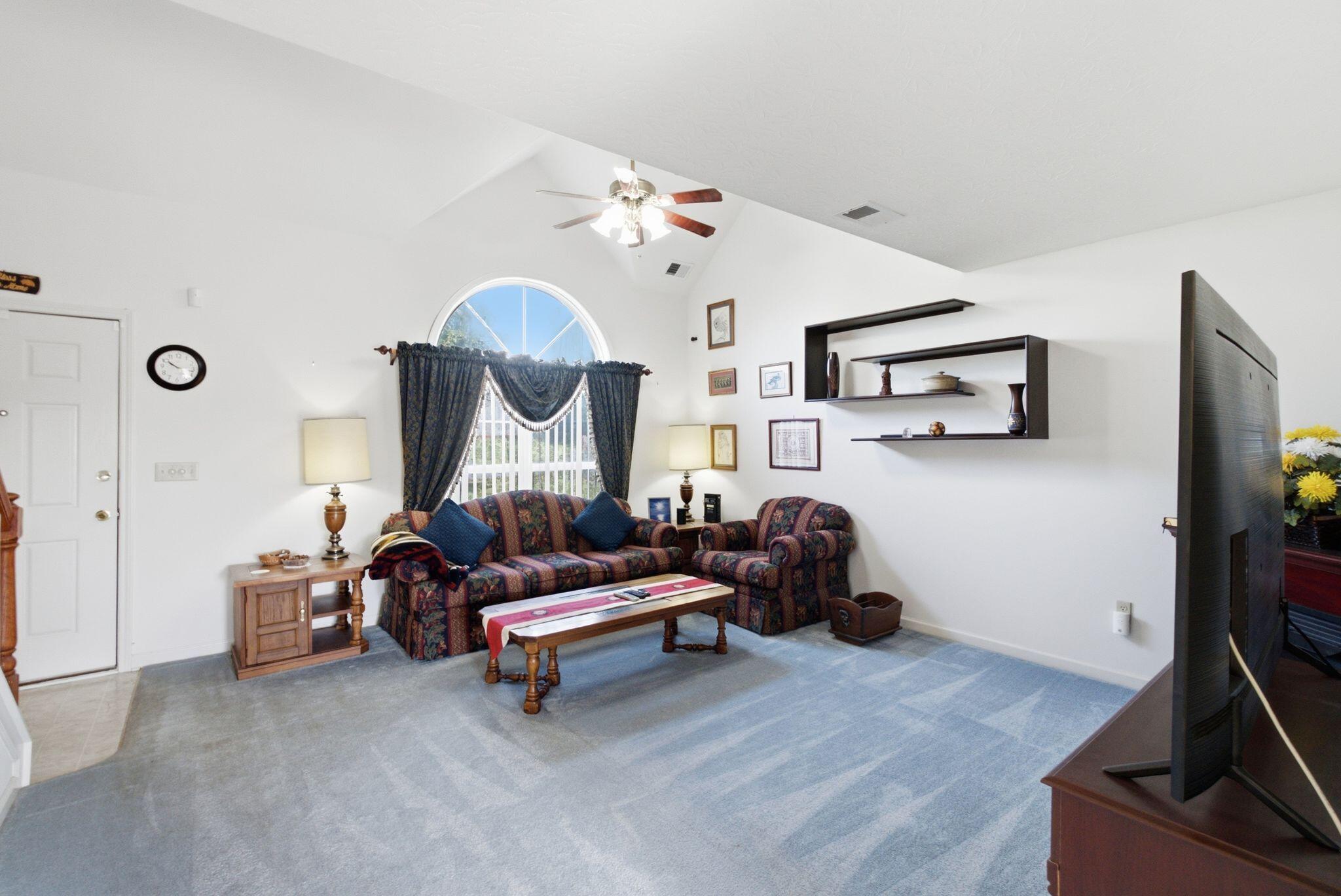 110 Primrose Circle Property Photo 8
