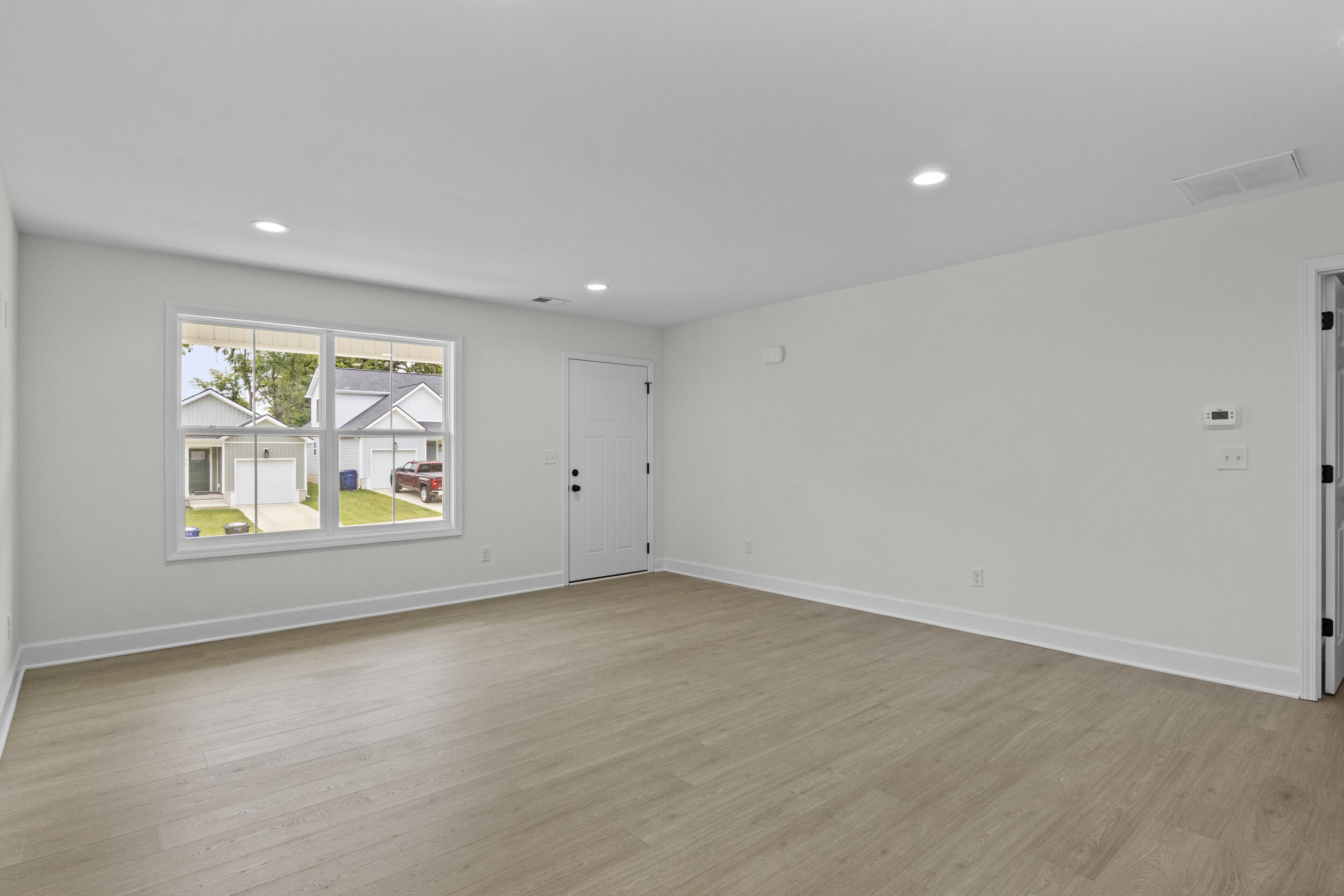 769 Harrison Trace Property Photo 4