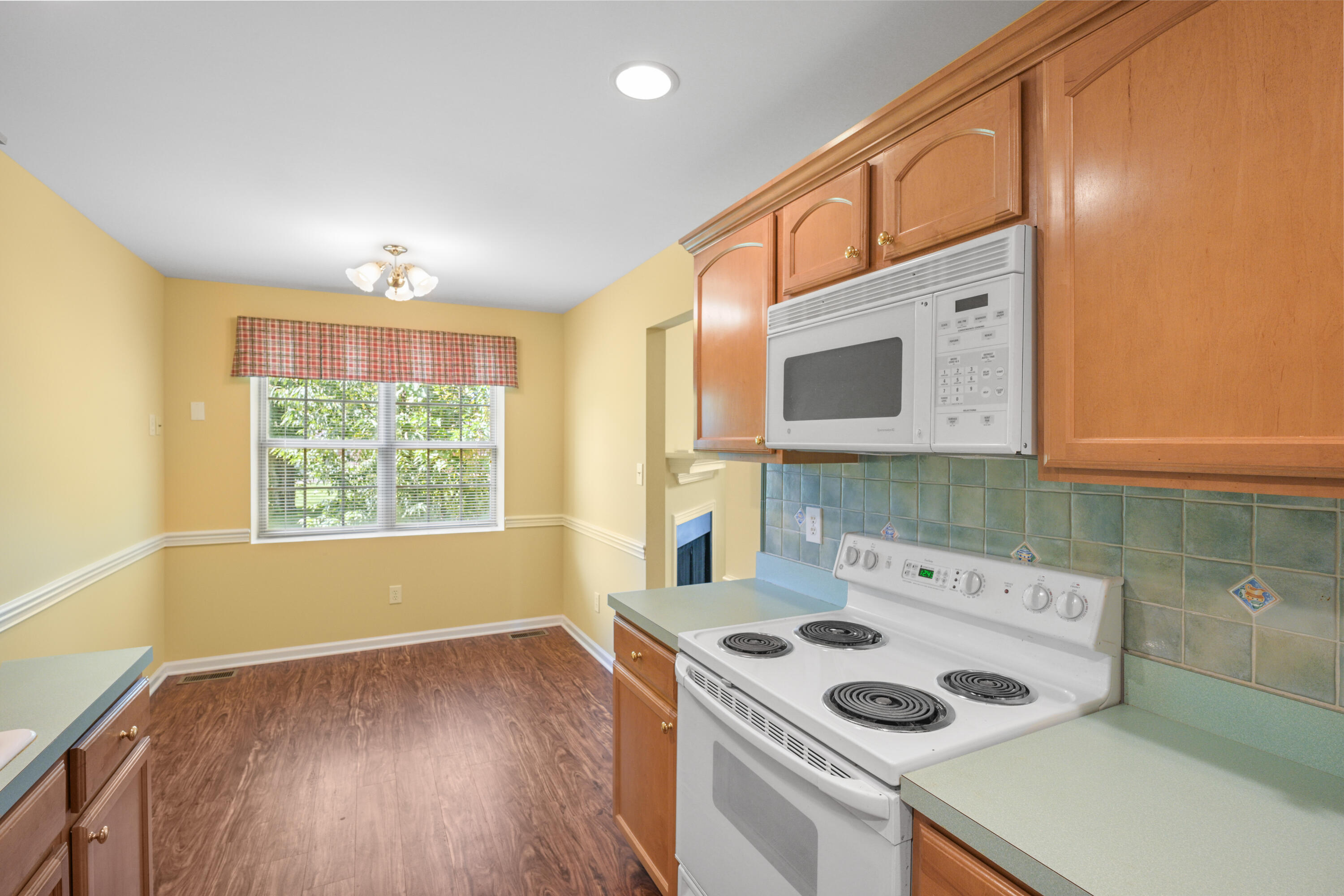 480 Glendora Drive Property Photo 12