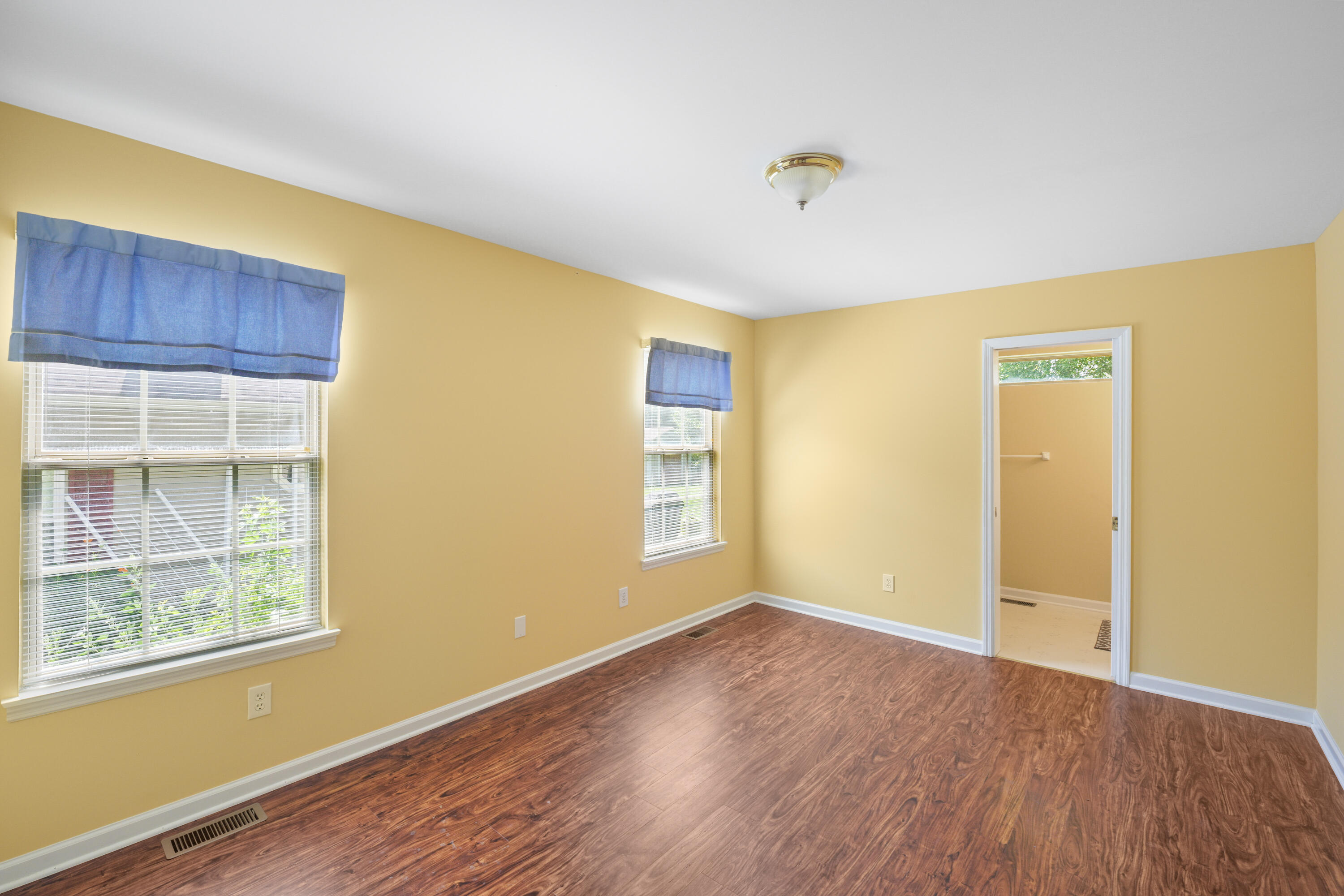 480 Glendora Drive Property Photo 13