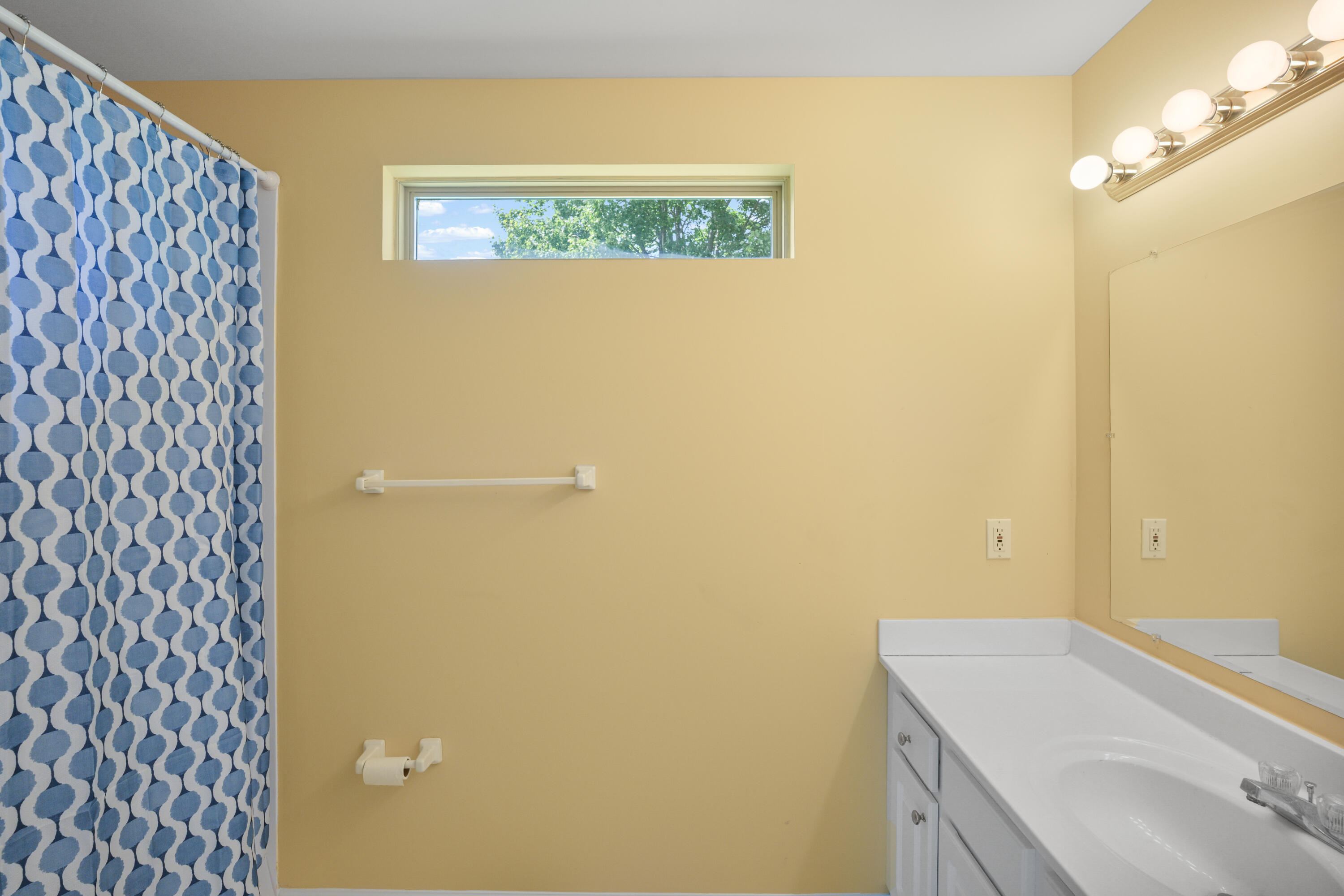 480 Glendora Drive Property Photo 15