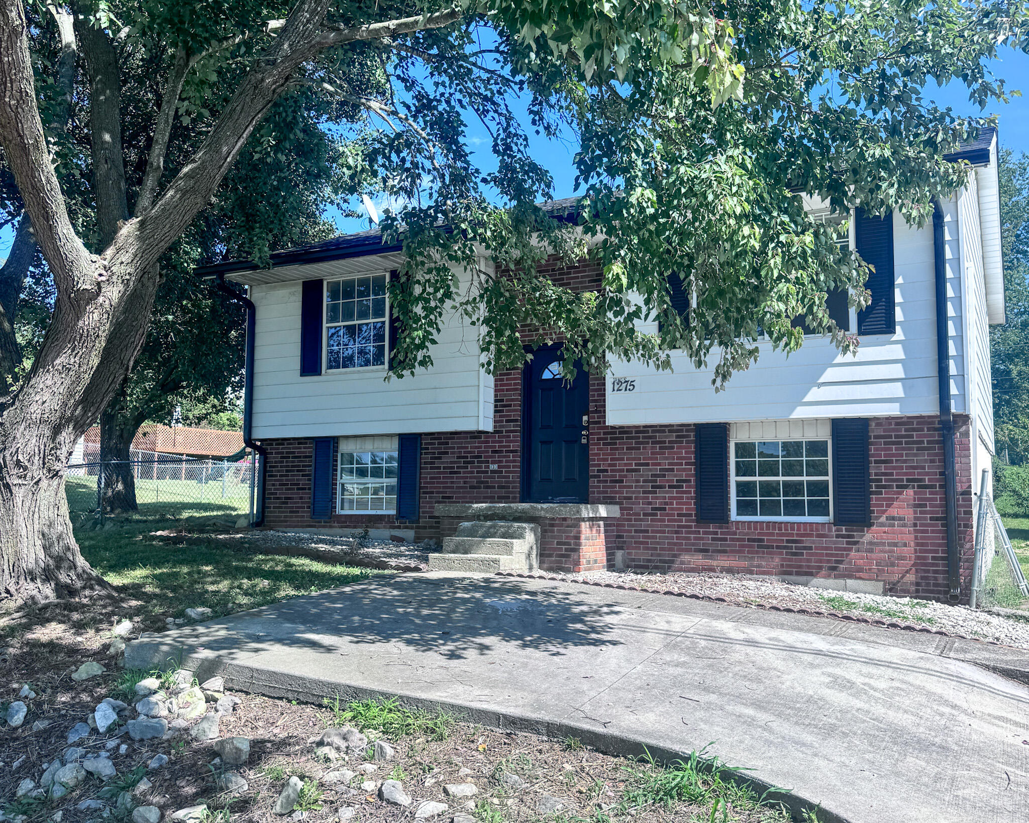 1275 Oak Hill Road Property Photo 1