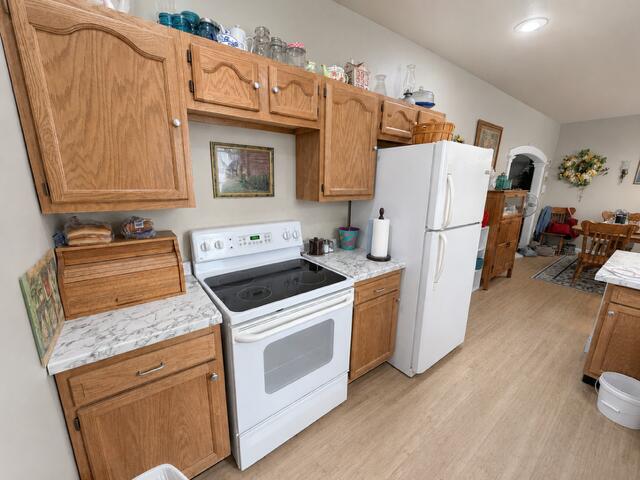 16 Country Hill Property Photo 8