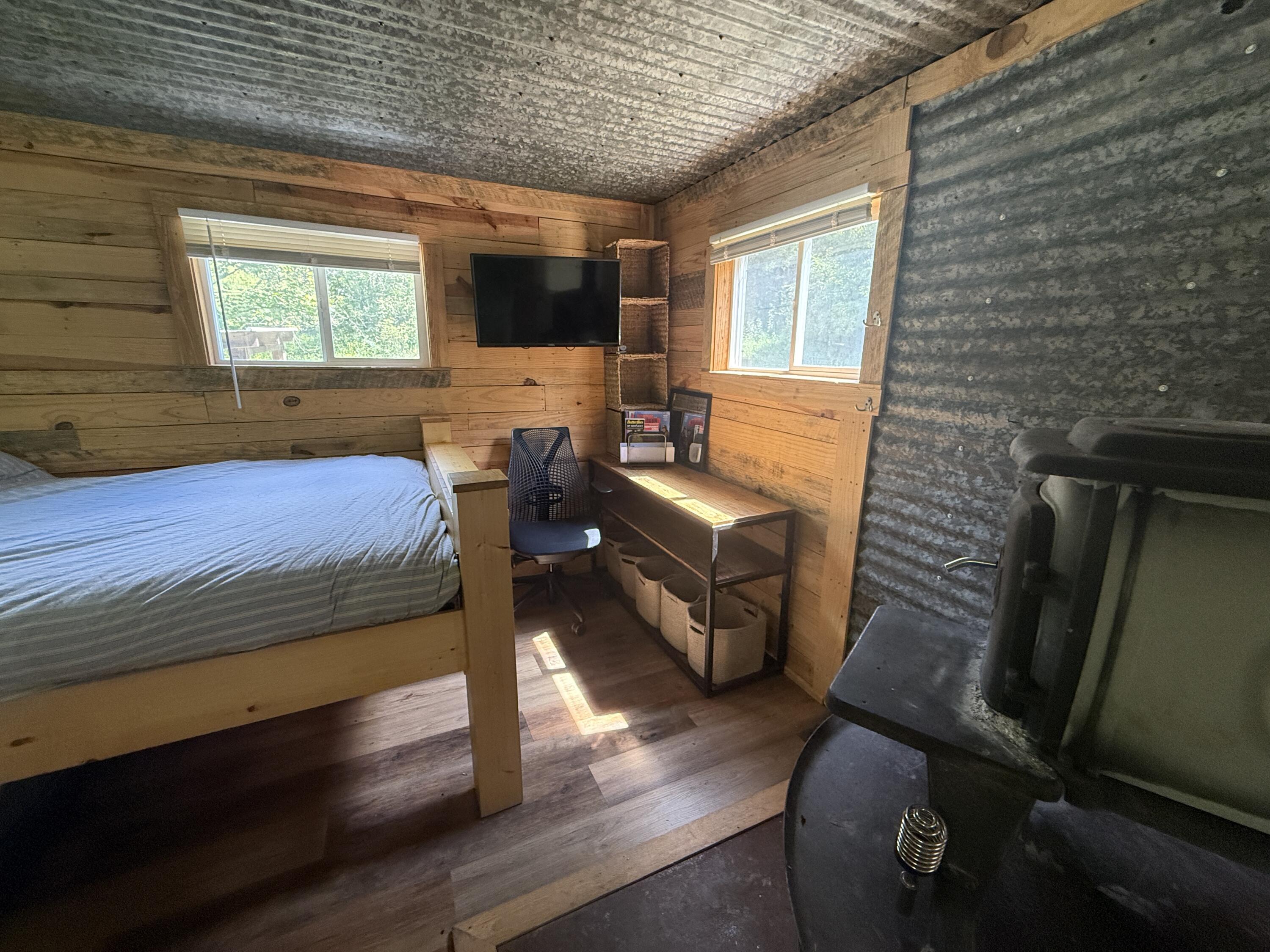 152 Thomas Pike Property Photo 24