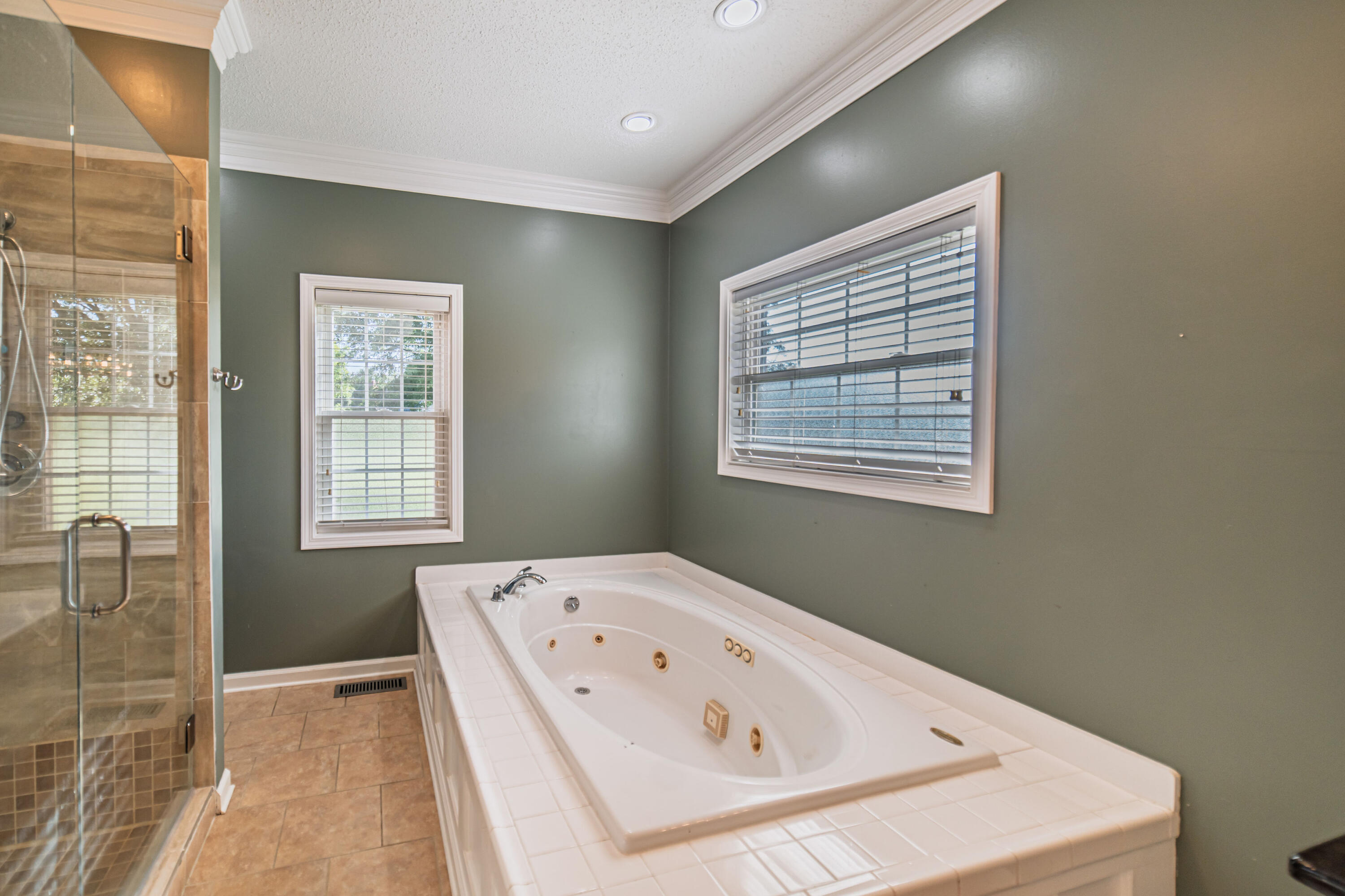 100 Fair Chase Drive Property Photo 25