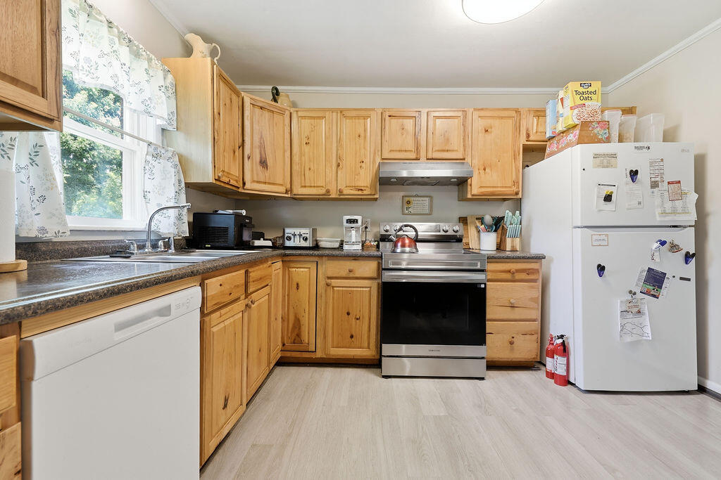 92 Hick Road Property Photo 8