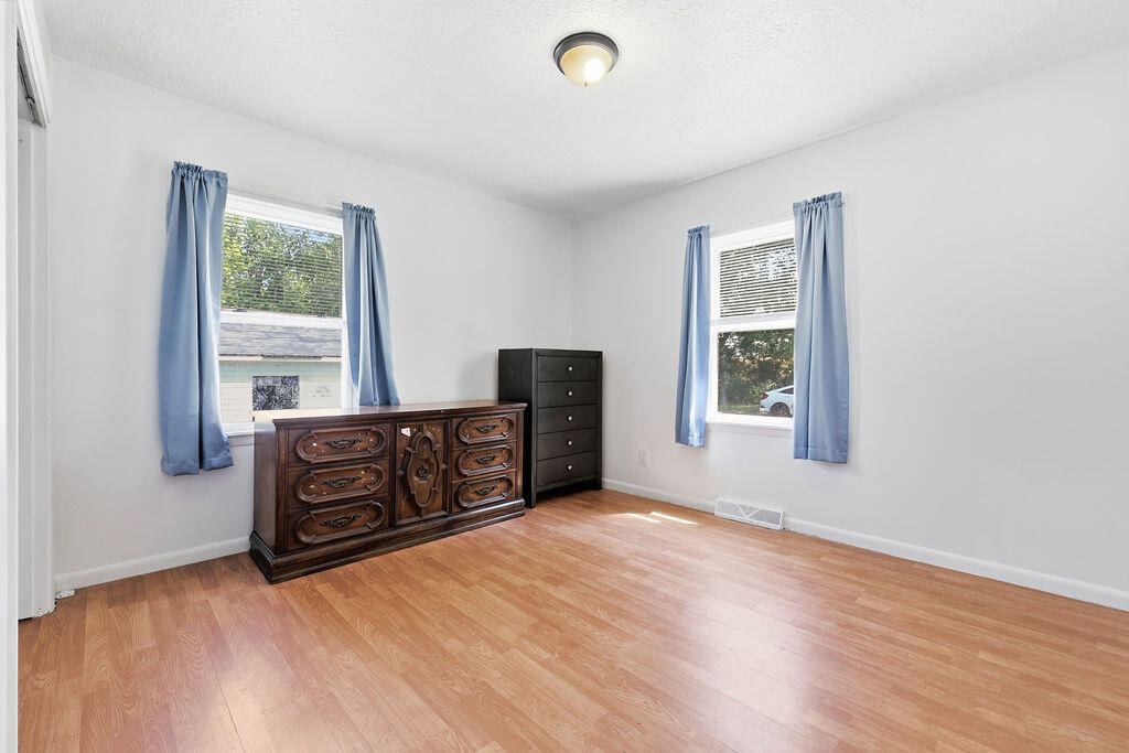 92 Hick Road Property Photo 11