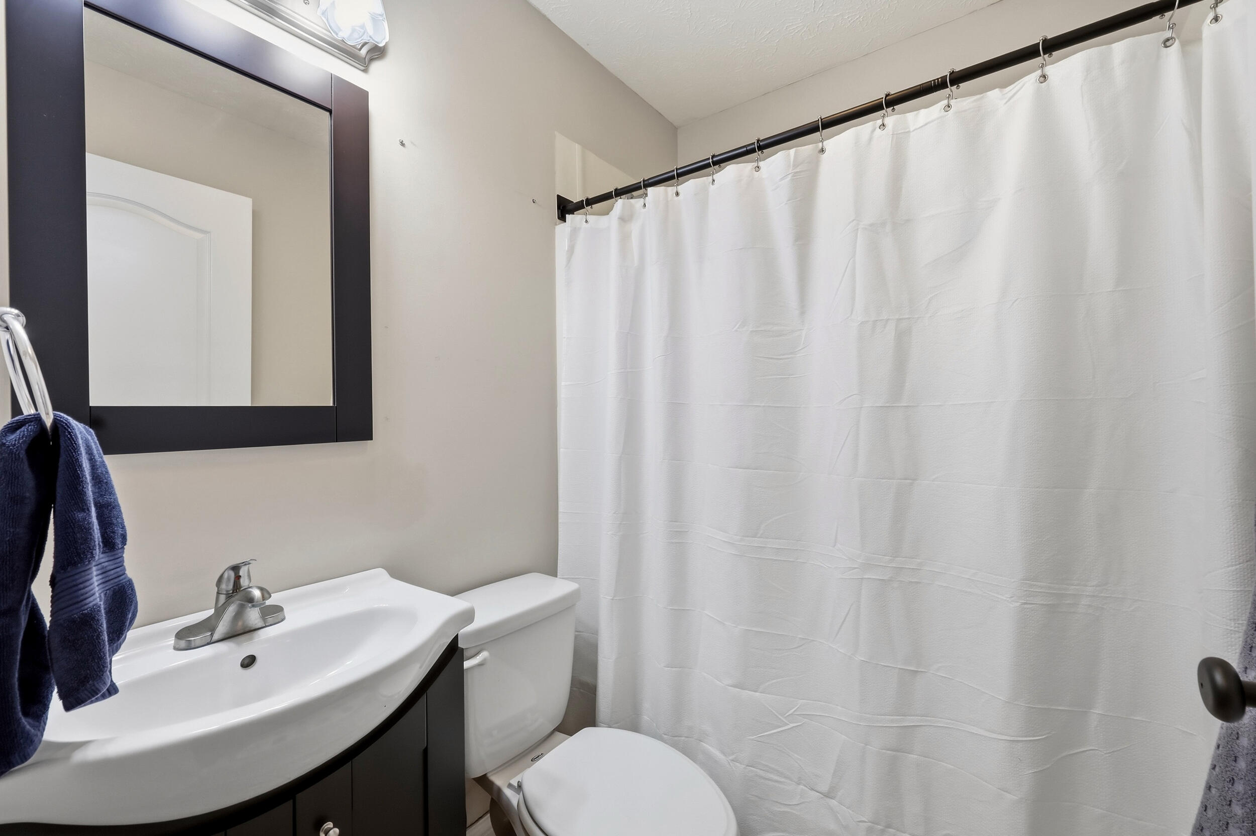 716 Hackney Court Property Photo 29