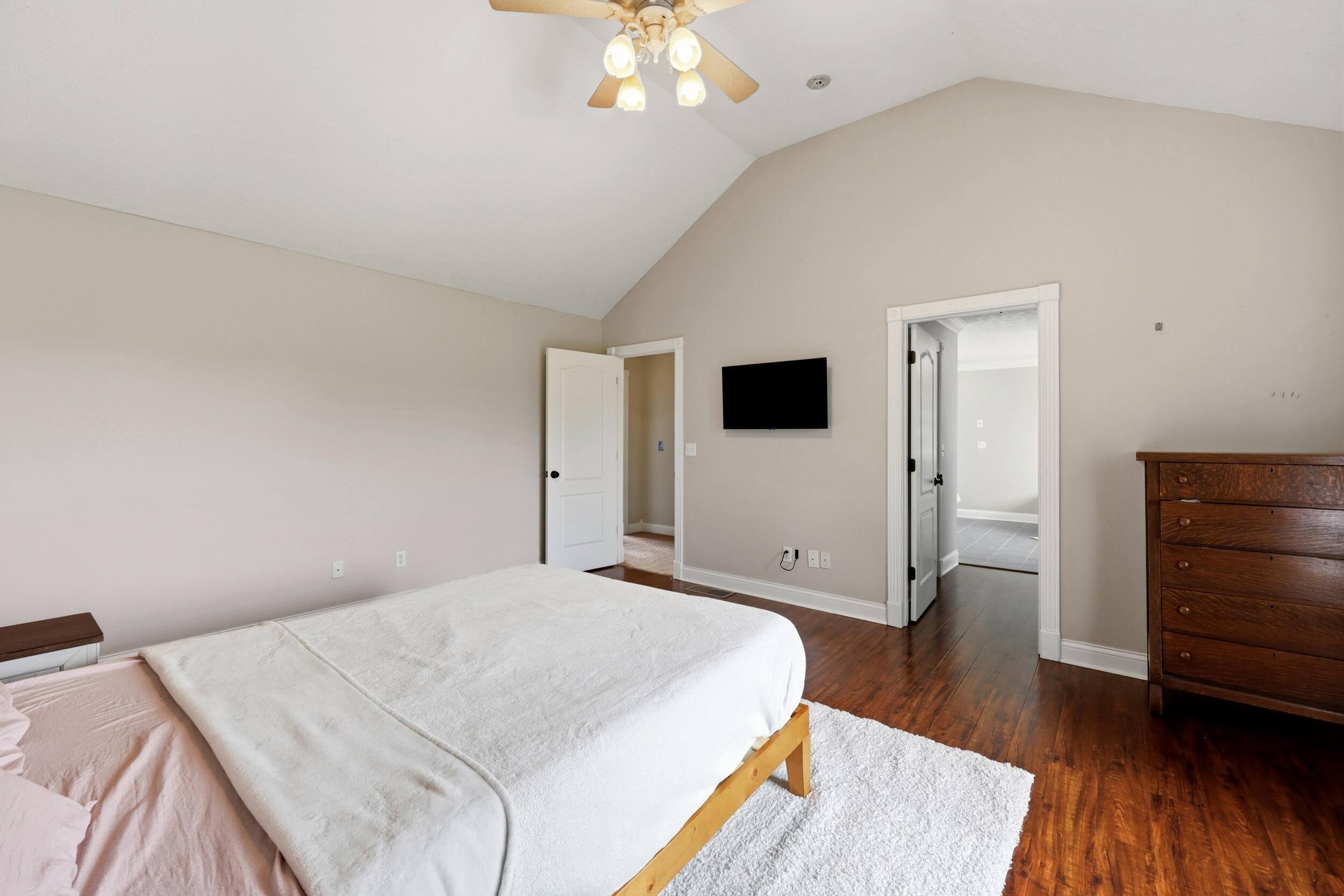716 Hackney Court Property Photo 35
