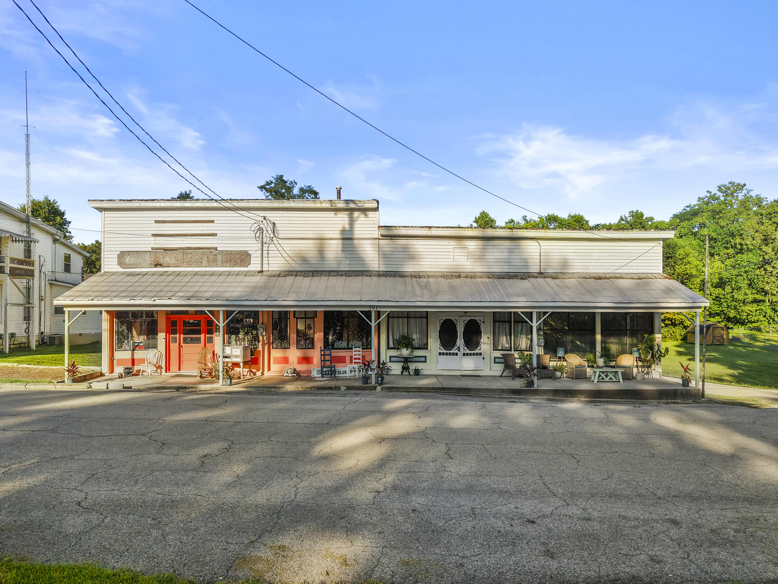 391 Main Street Property Photo 8