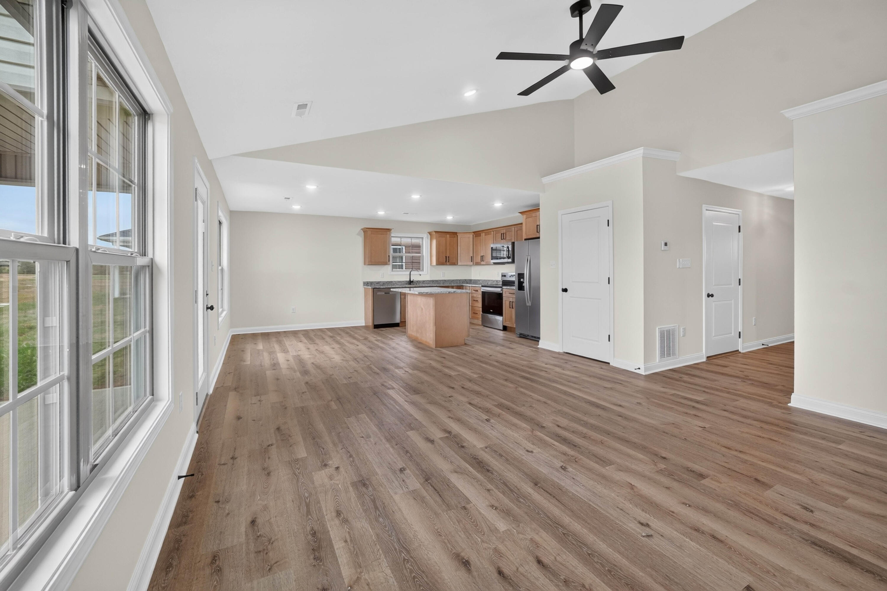 412 Lands End Drive Property Photo 5