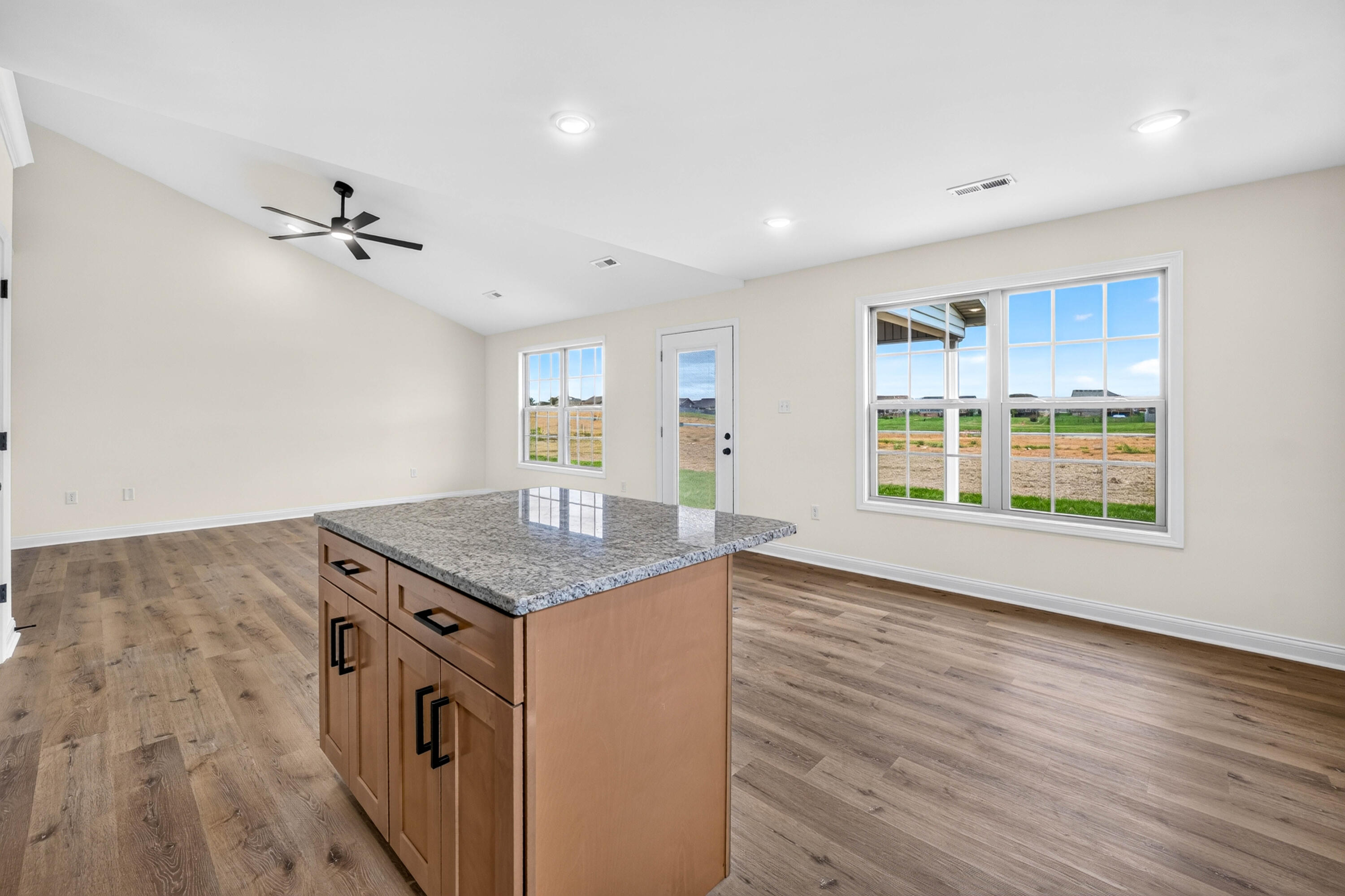 412 Lands End Drive Property Photo 6