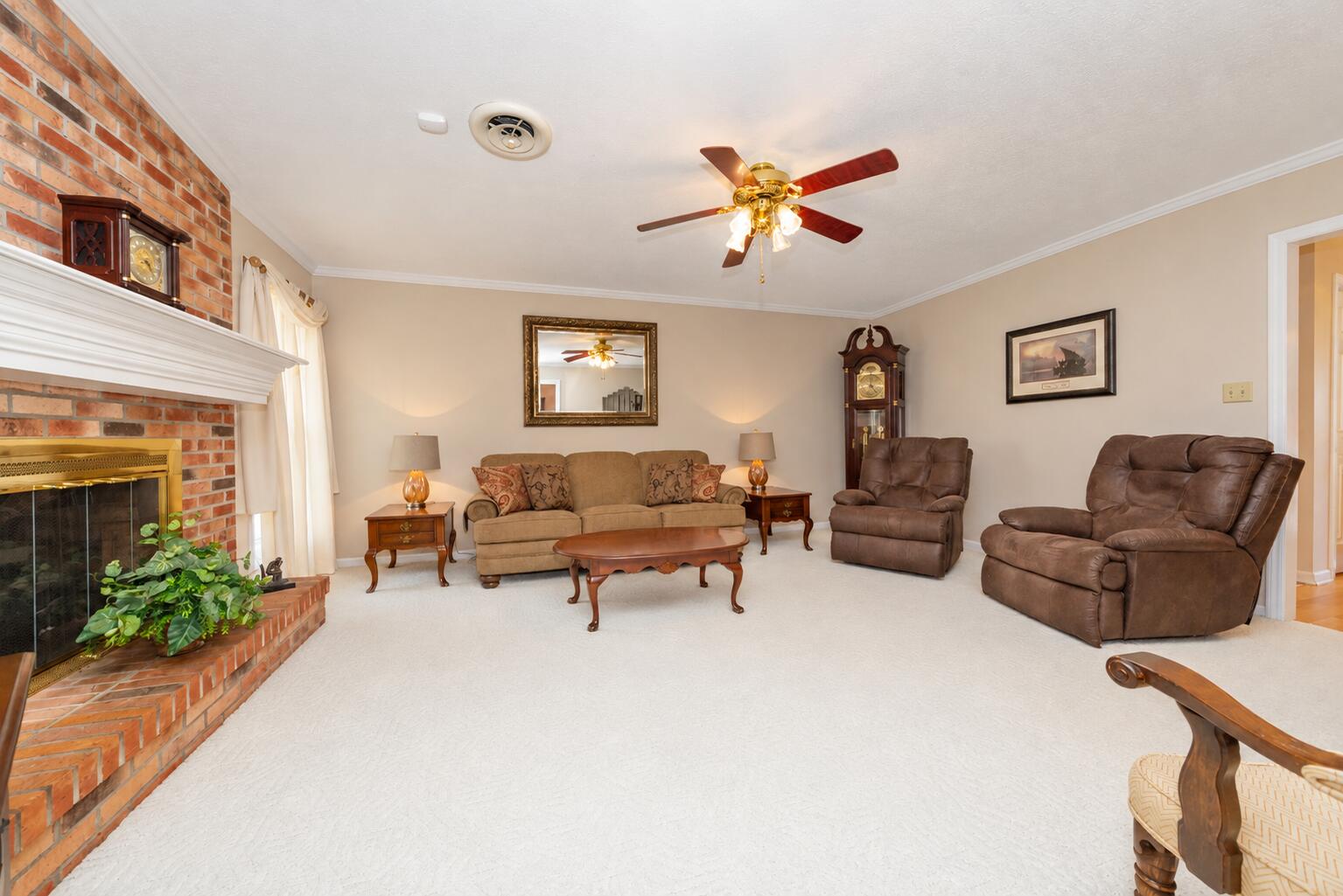 121 Quail Run Property Photo 2