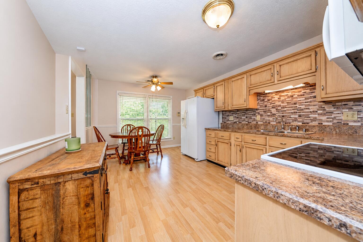 121 Quail Run Property Photo 5