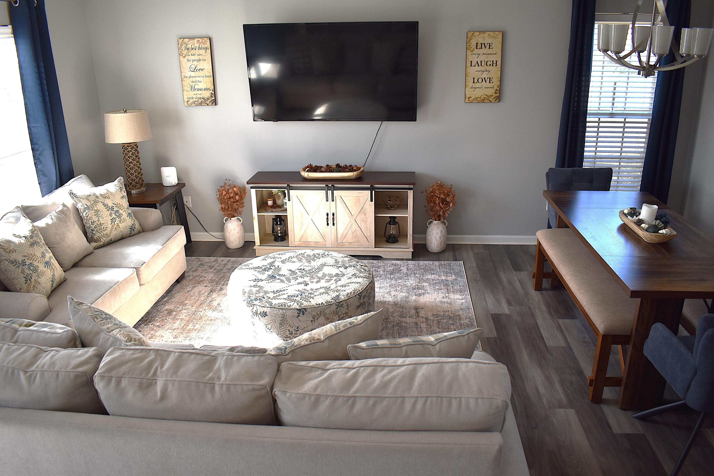 2497 Aristocracy Circle Property Photo 4