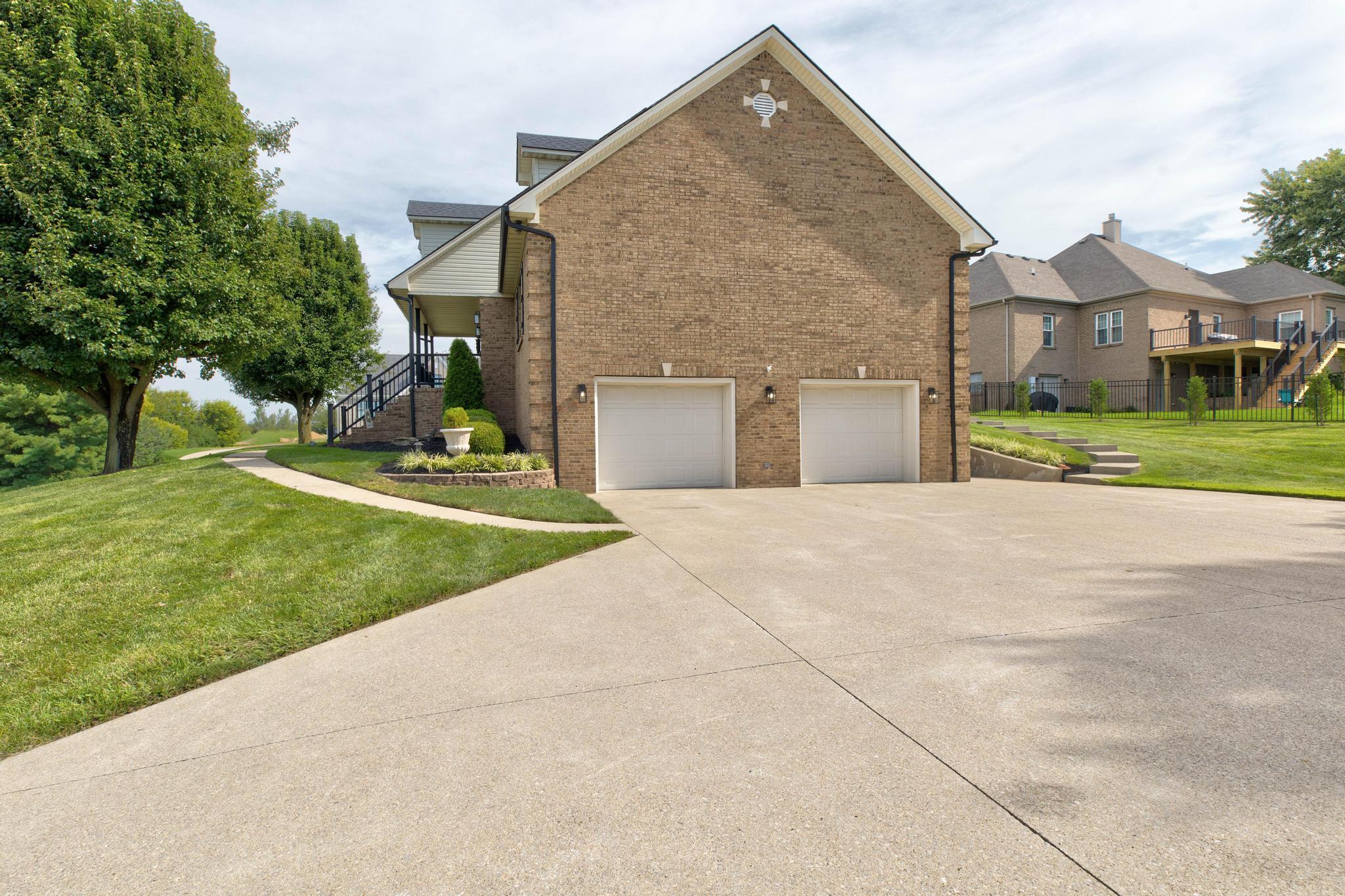 123 Winterberry Circle Property Photo 7