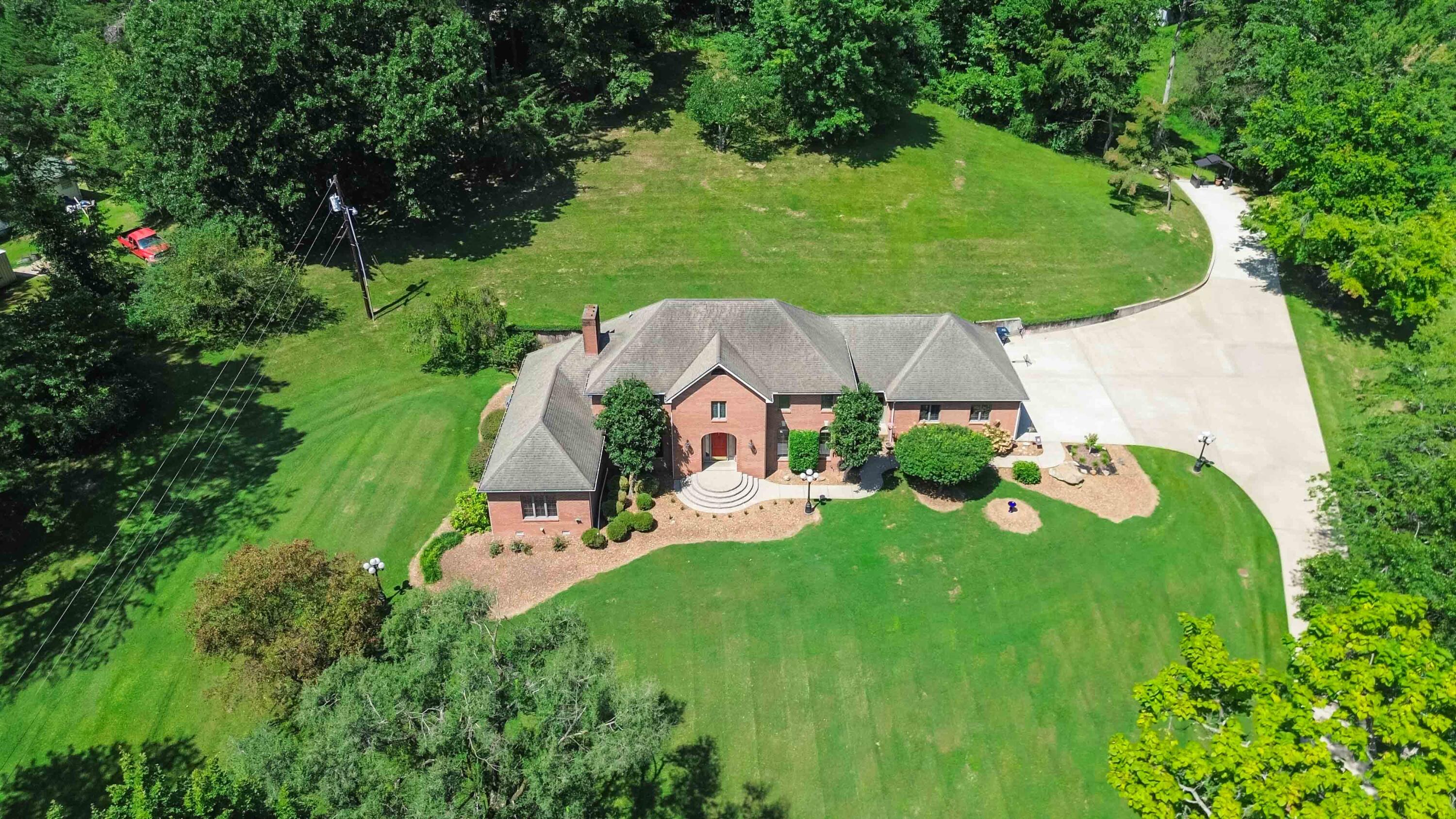 217 Moren Road Property Photo 14