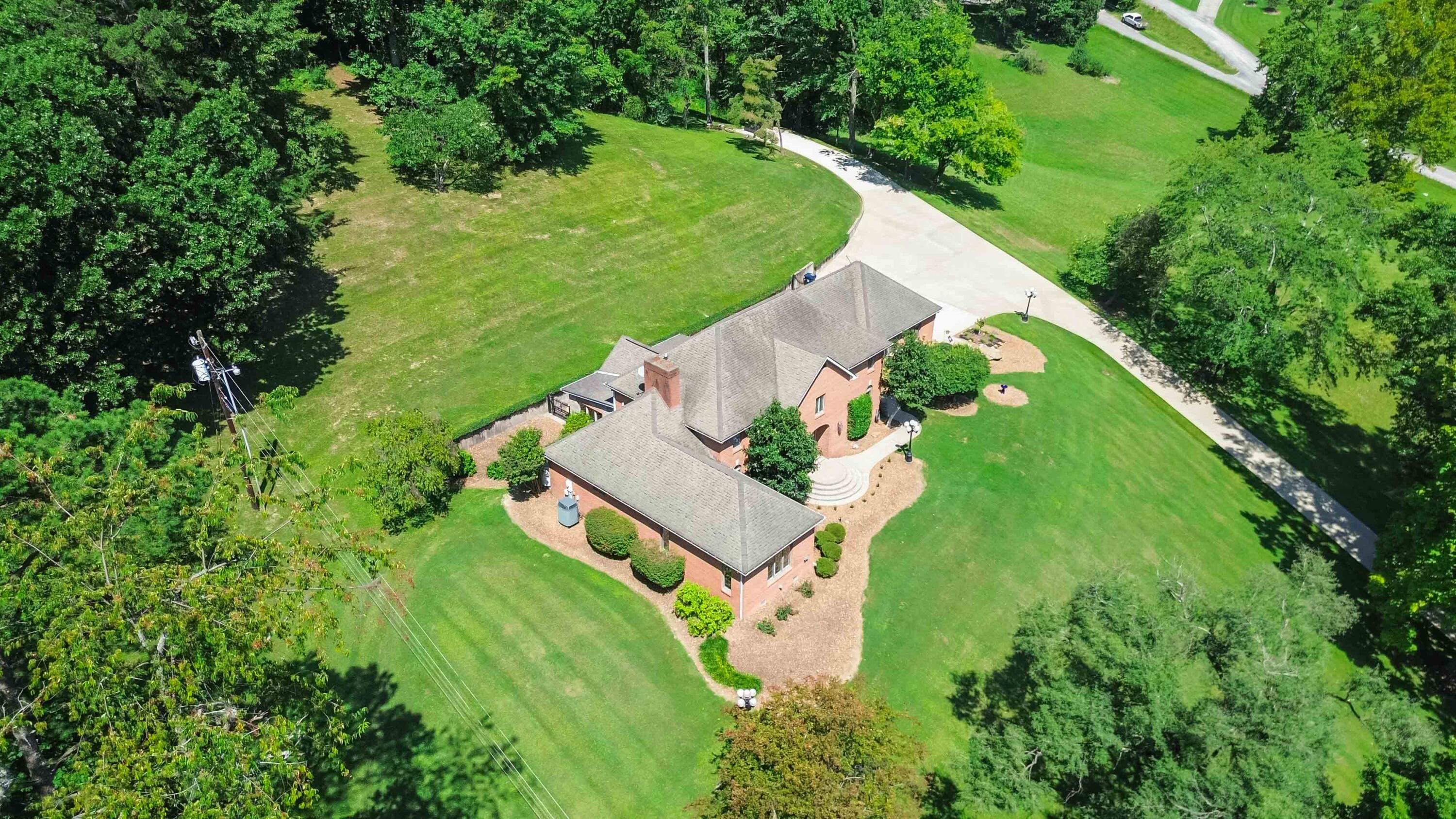 217 Moren Road Property Photo 15