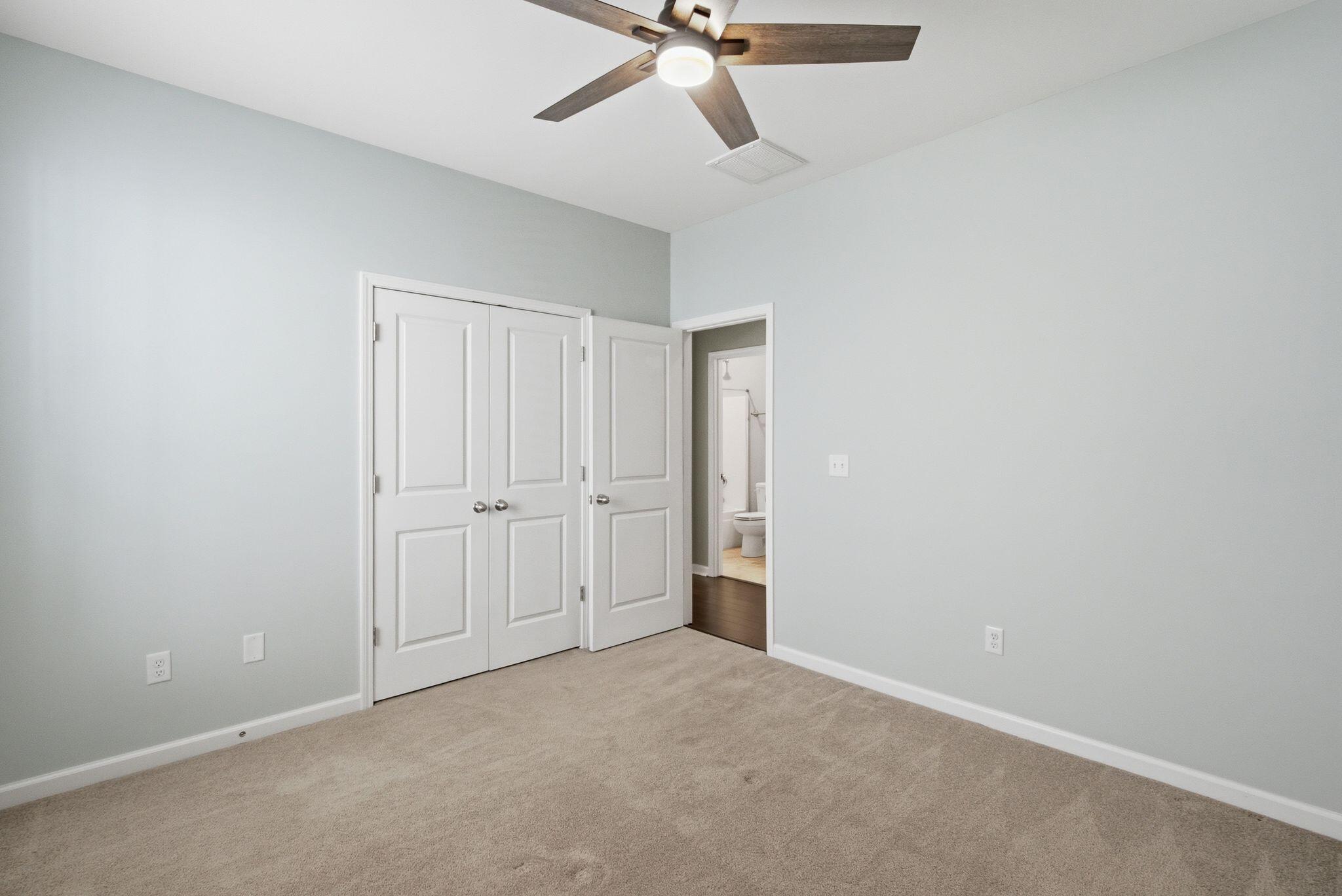 240 Ferndale Pass Property Photo 17