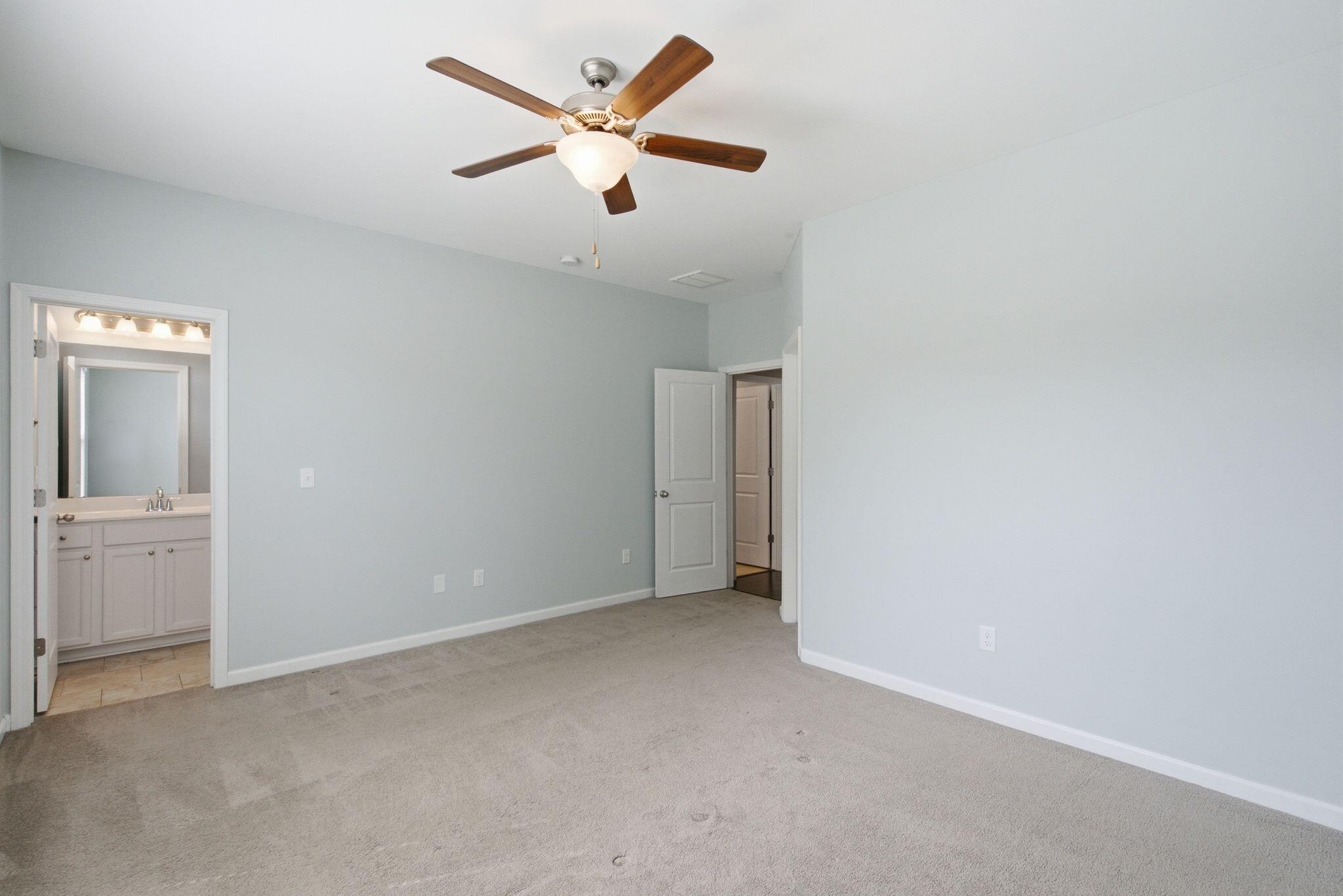 240 Ferndale Pass Property Photo 21