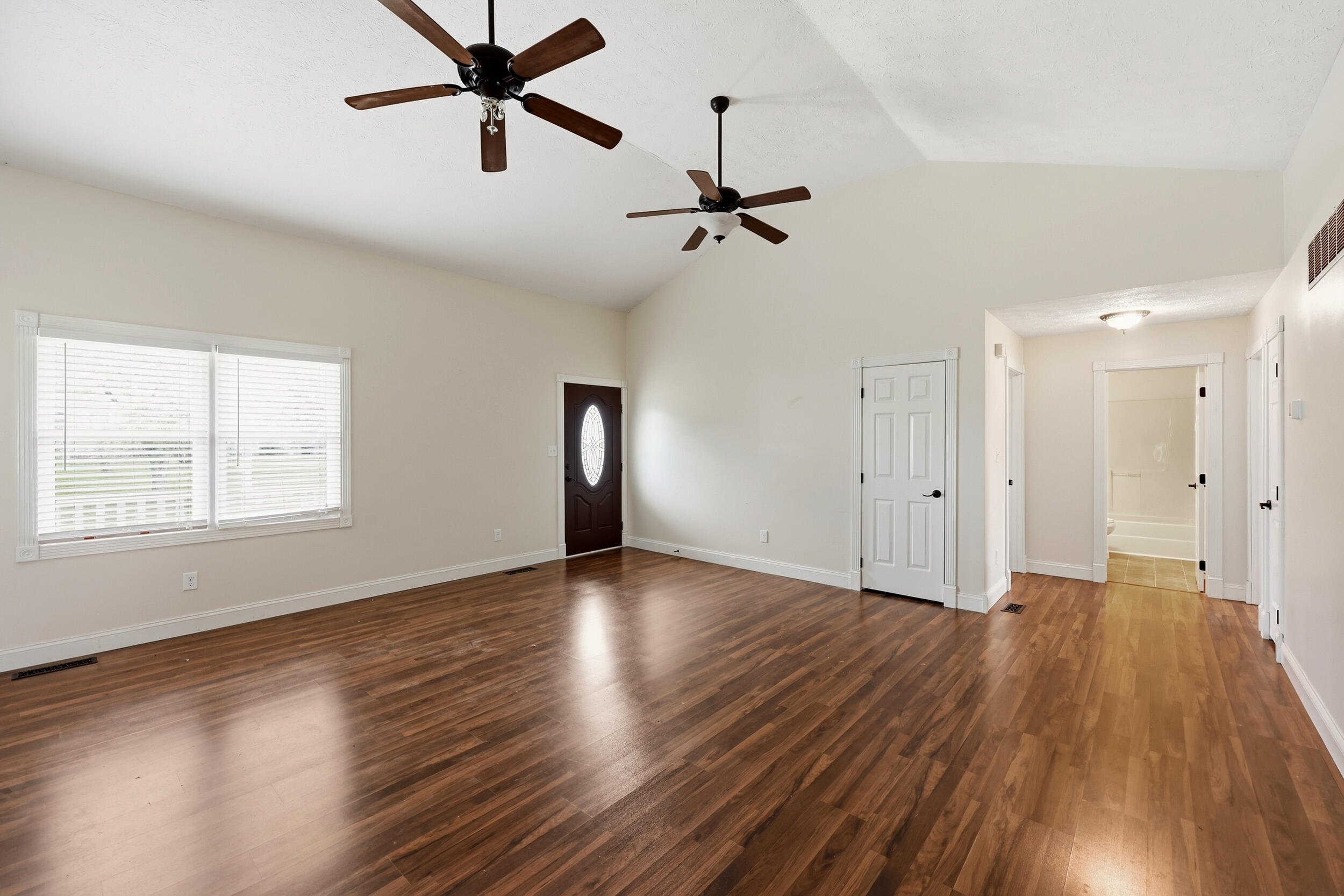 1064 Jenny Lillard Road Property Photo 6