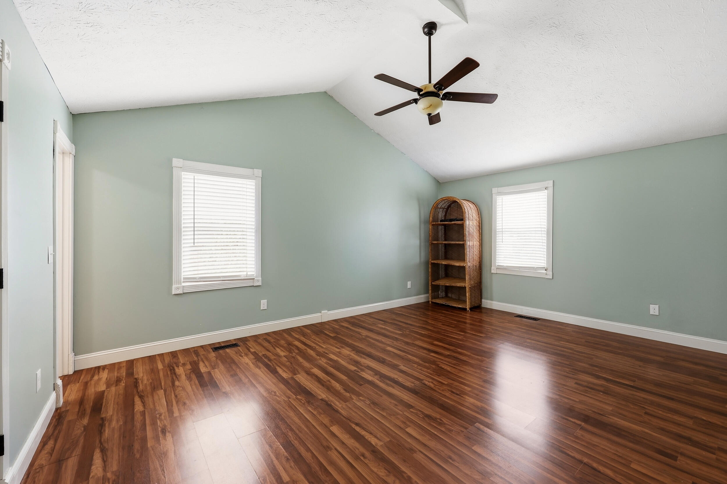 1064 Jenny Lillard Road Property Photo 11