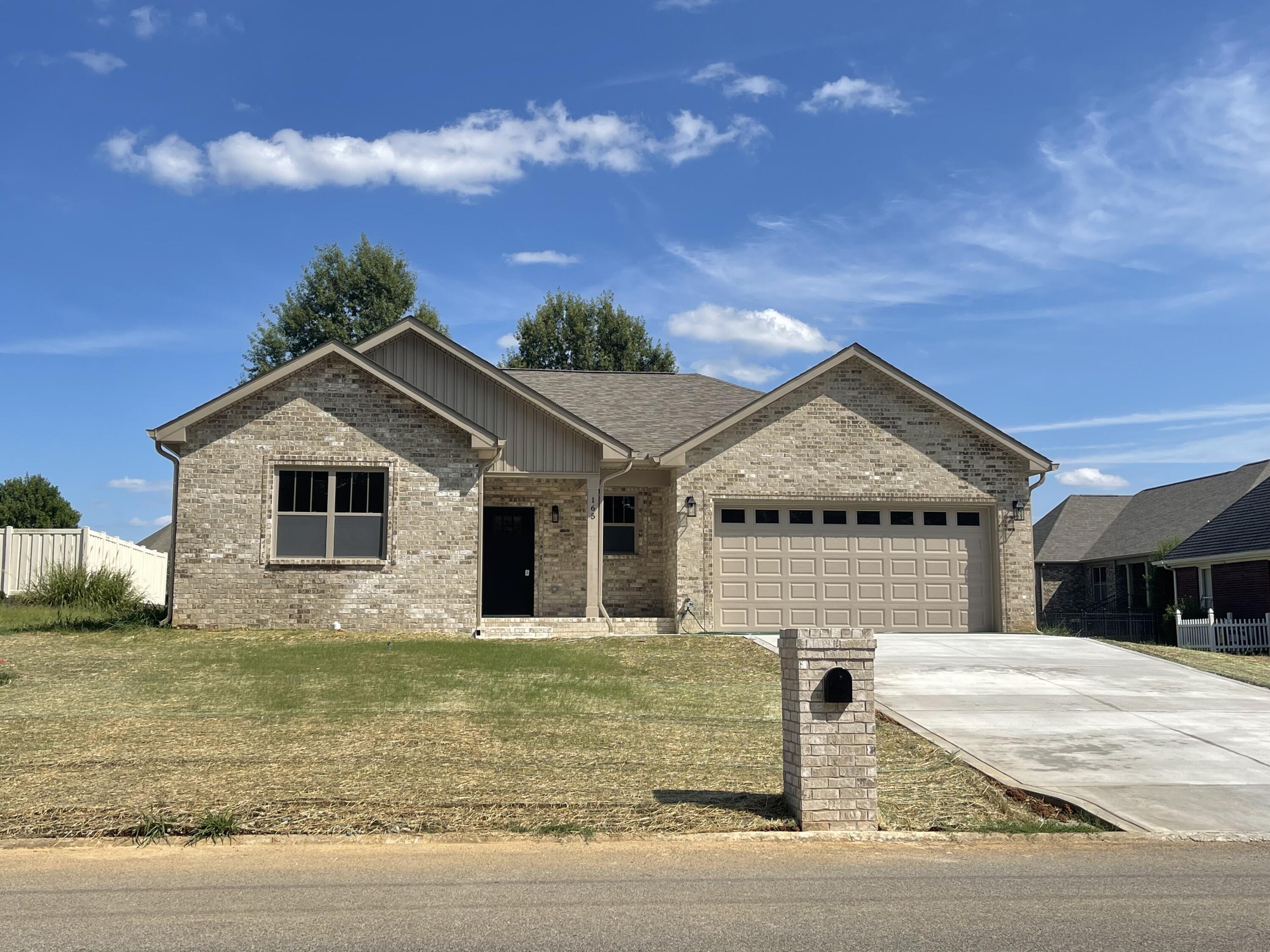 165 Tomahawk Boulevard Property Photo 1