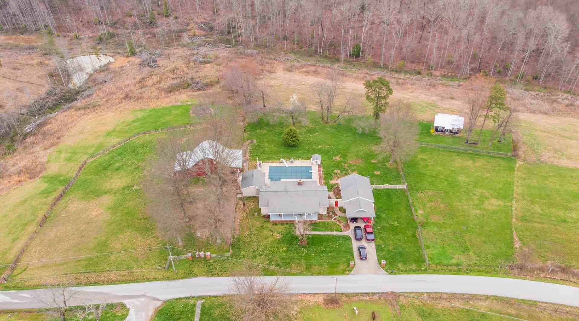 296 Keavy Craigs Creek Road Property Photo 3