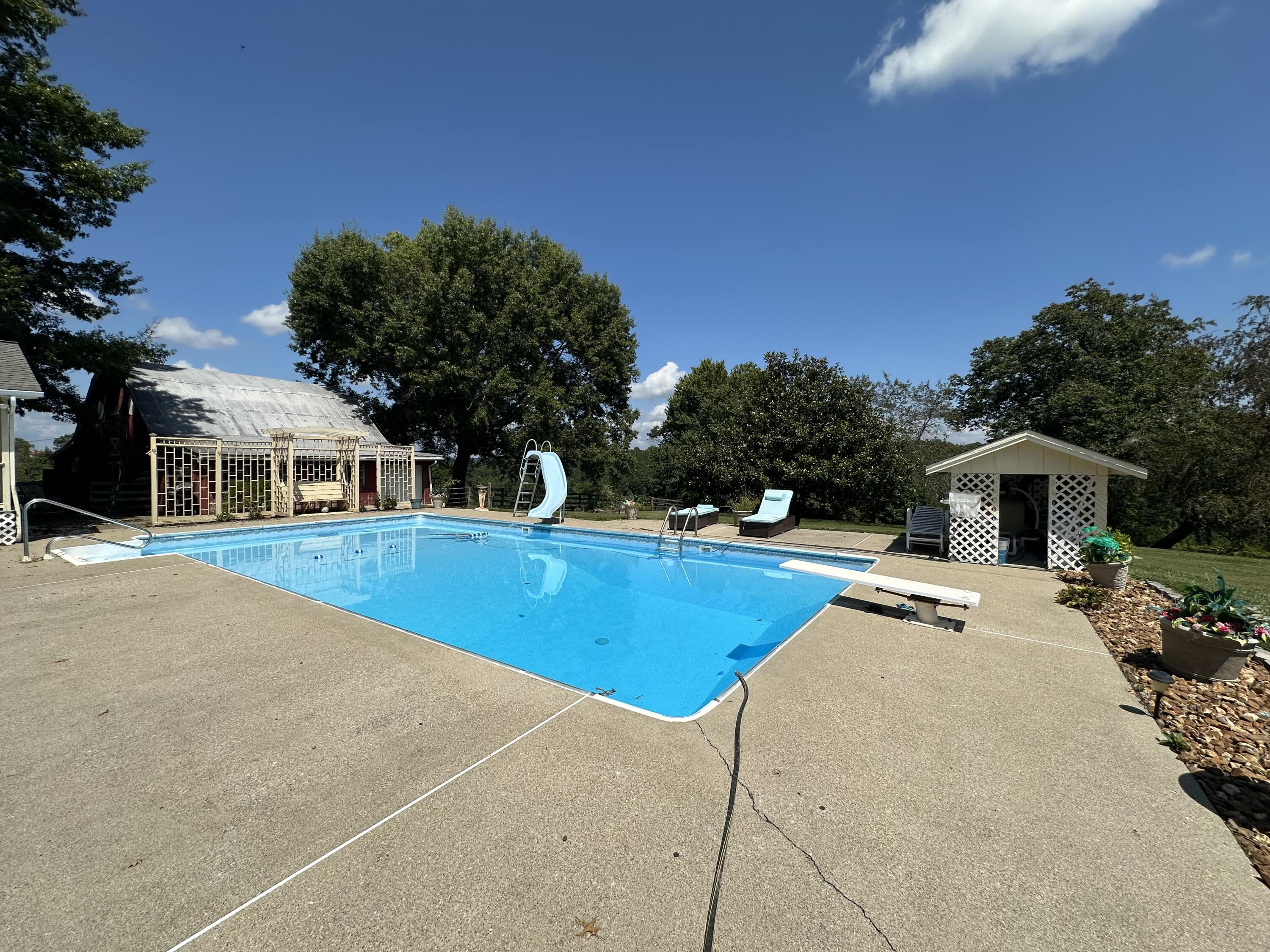 296 Keavy Craigs Creek Road Property Photo 38