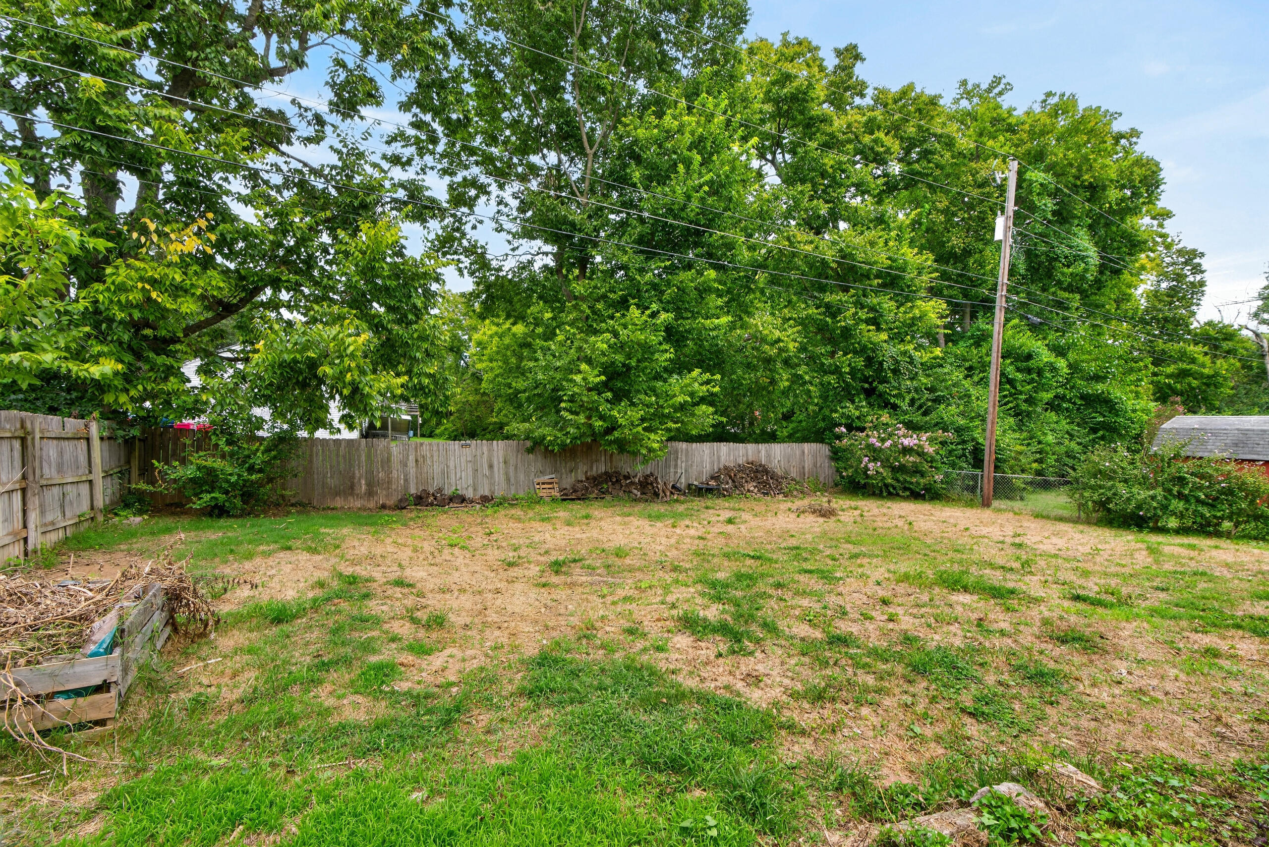 228 Laurel Lane Property Photo 29