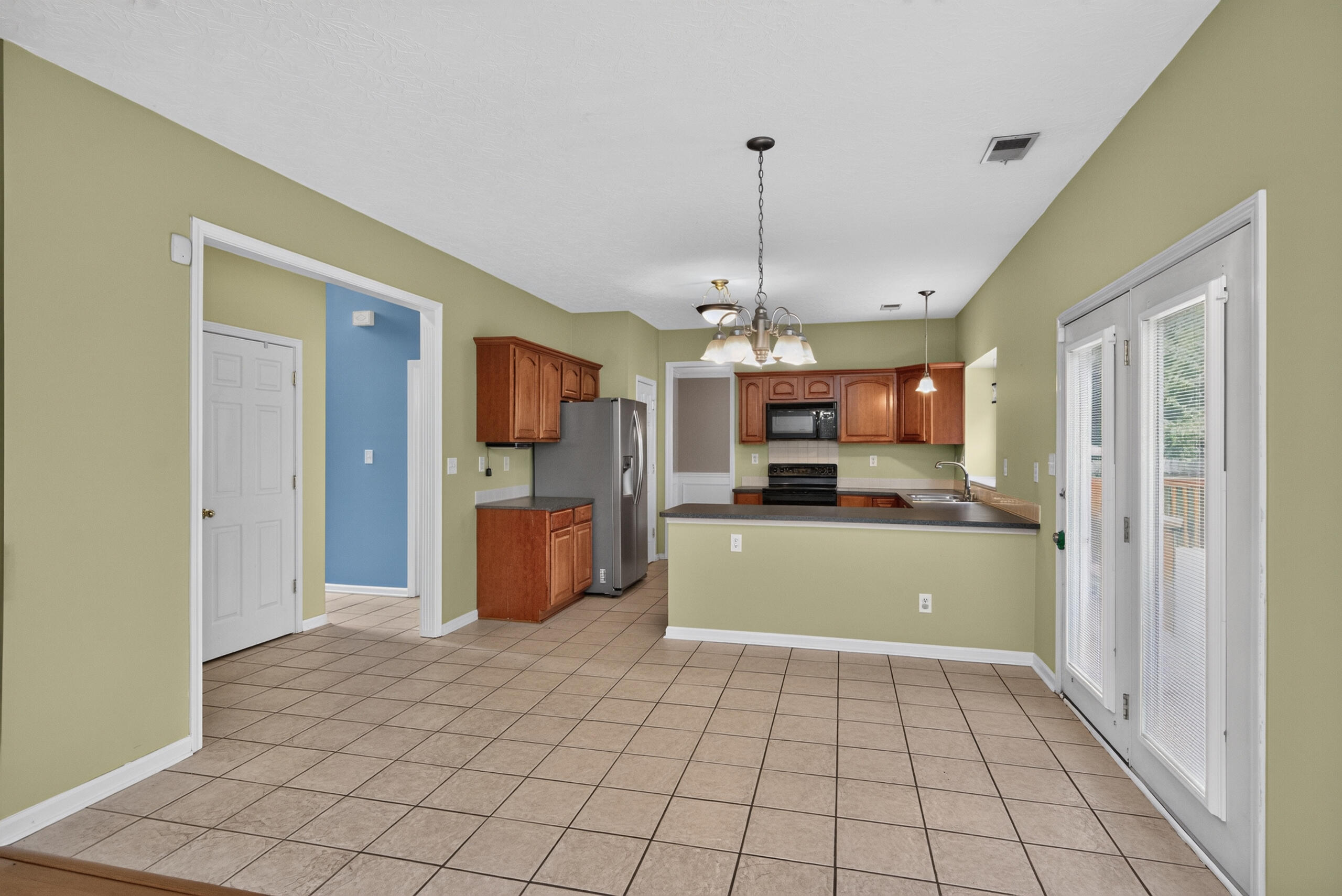 925 Seneca Park Property Photo 19