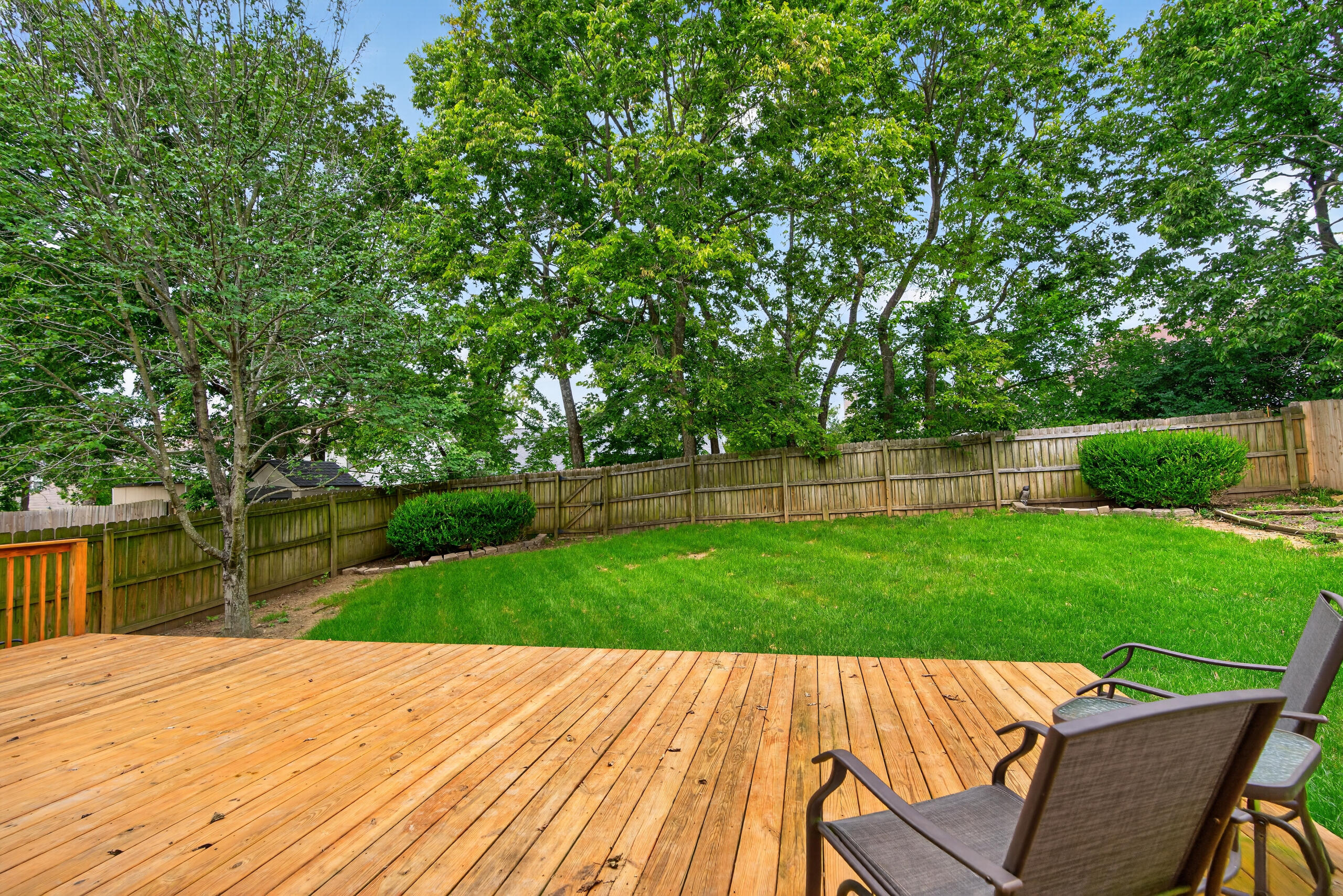 925 Seneca Park Property Photo 29