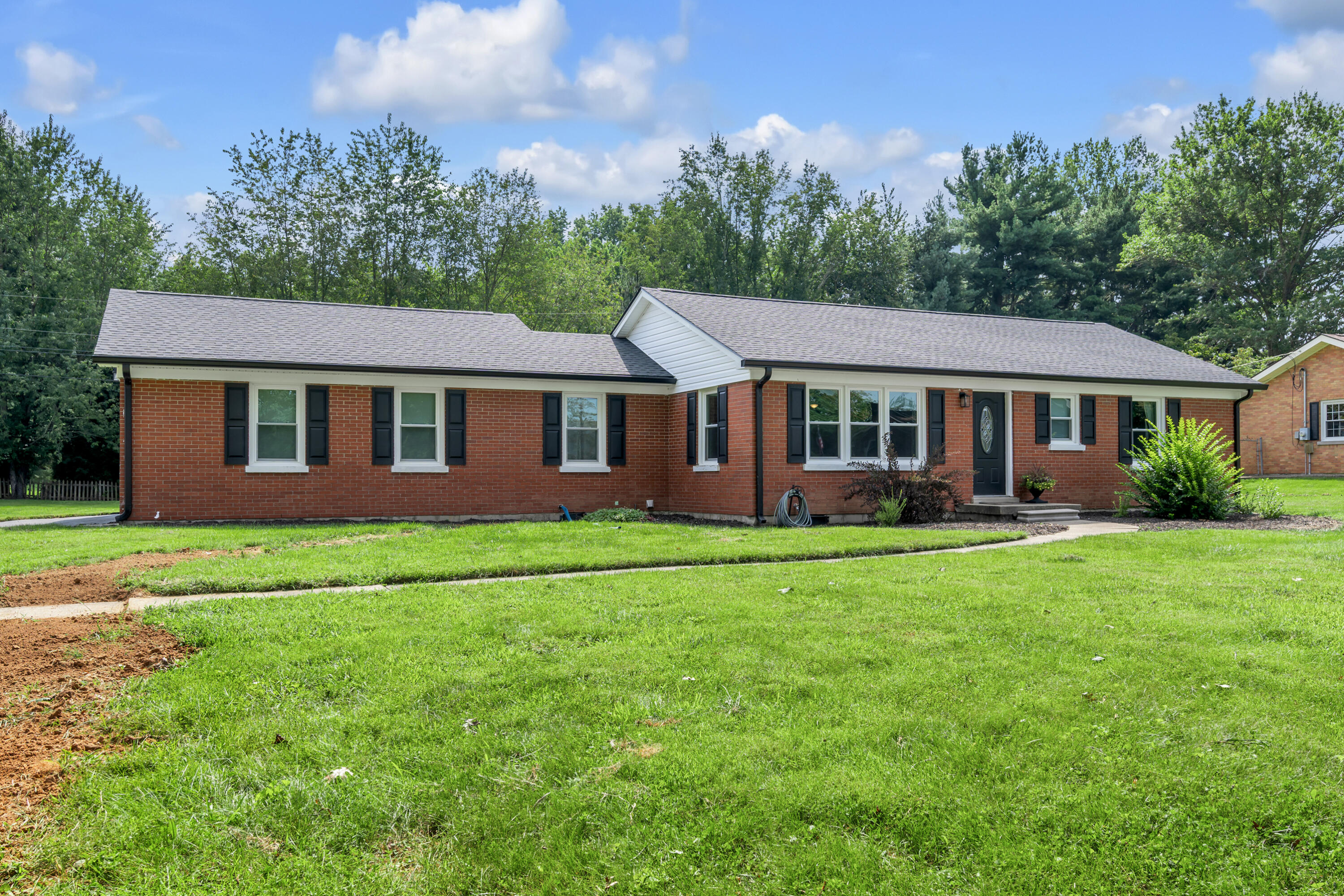 110 Gaybourne Way Property Photo 3