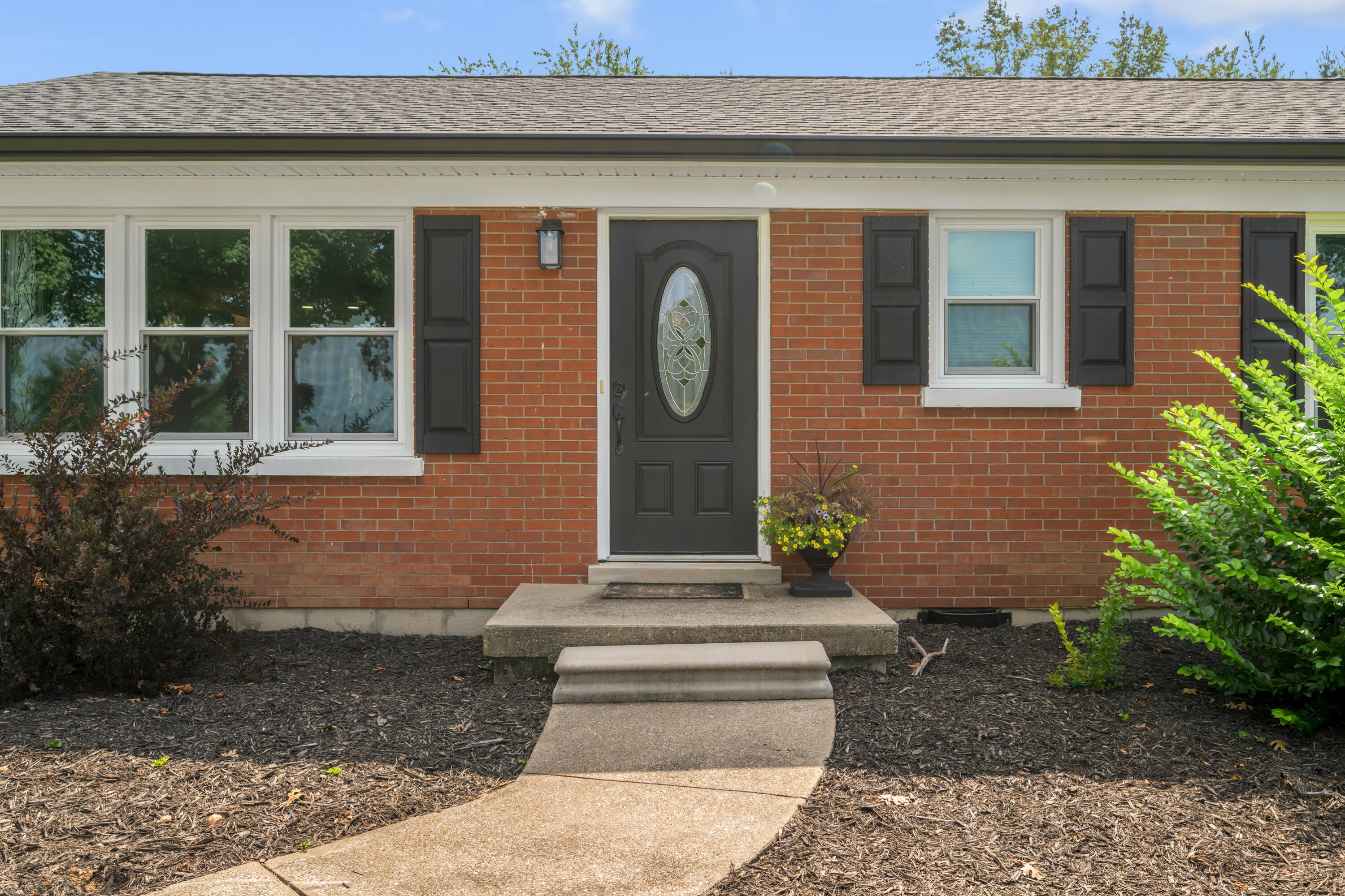 110 Gaybourne Way Property Photo 5