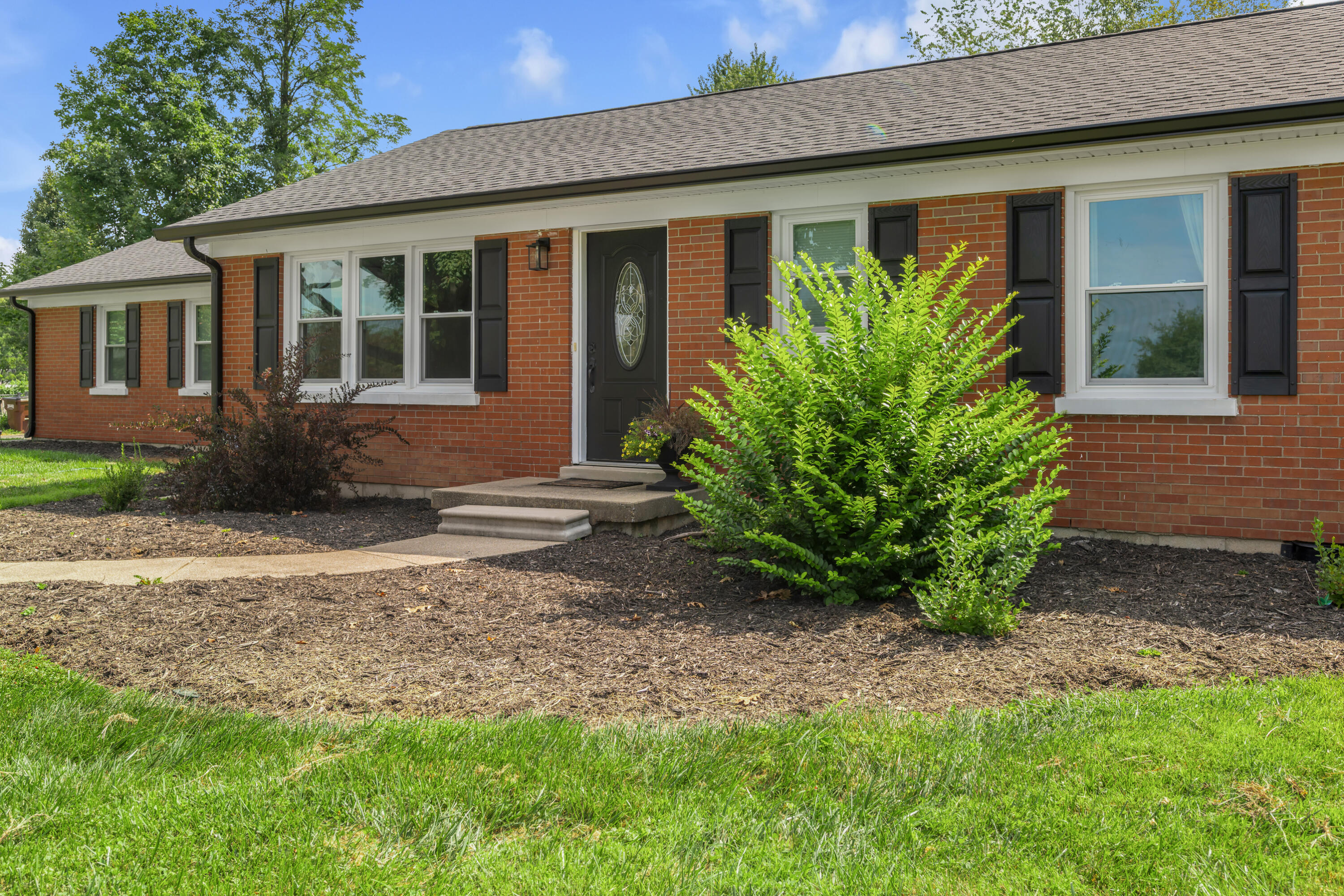 110 Gaybourne Way Property Photo 6