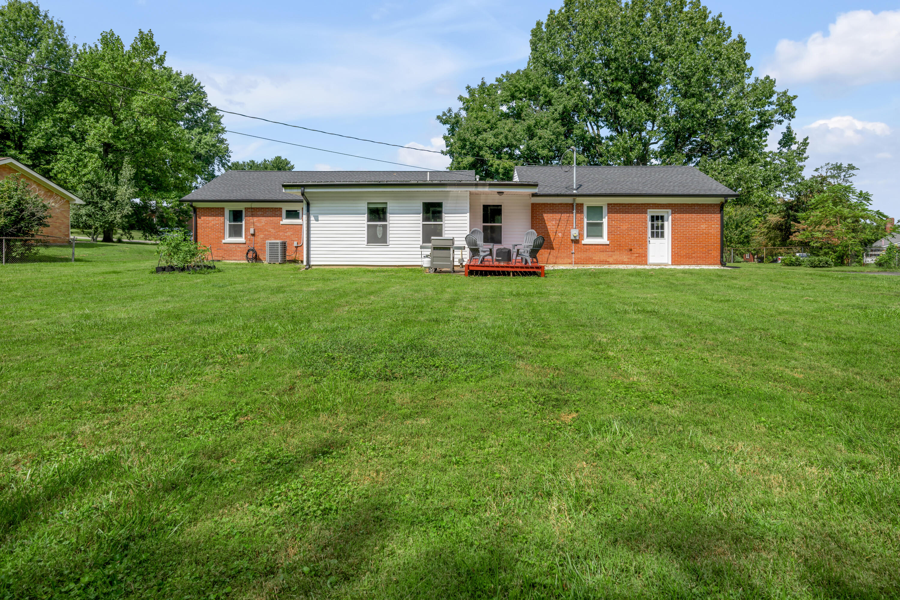 110 Gaybourne Way Property Photo 42