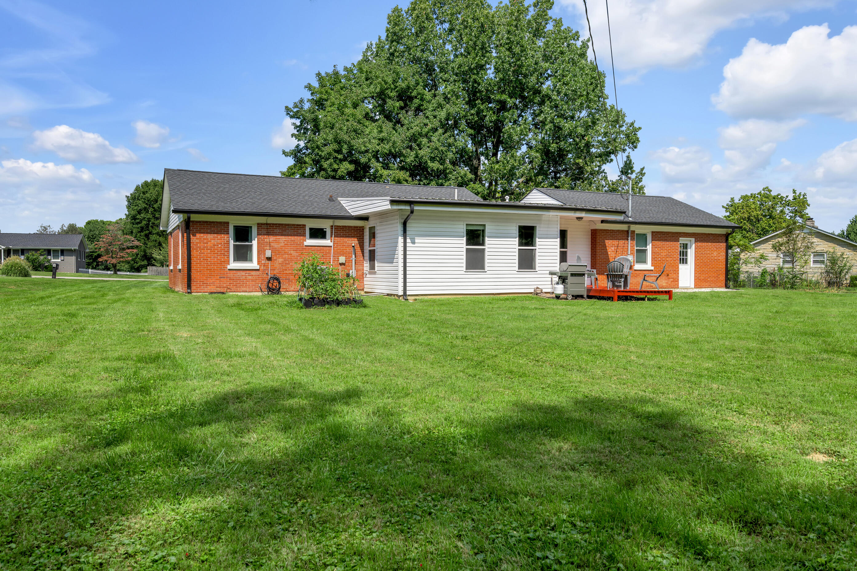 110 Gaybourne Way Property Photo 43