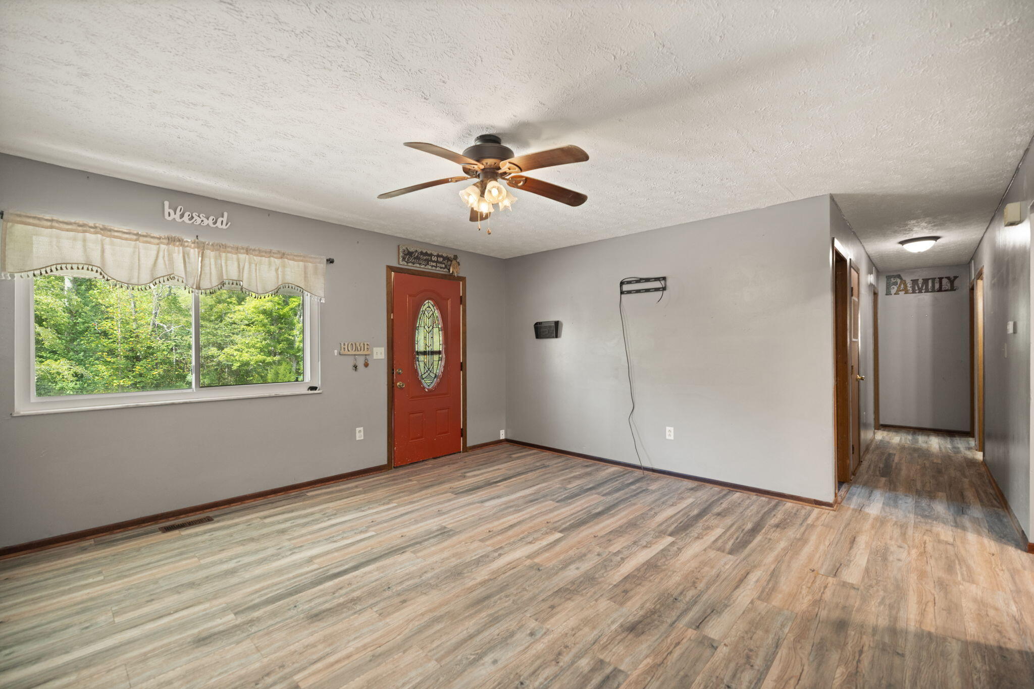 1431 Brush Creek Road Property Photo 5