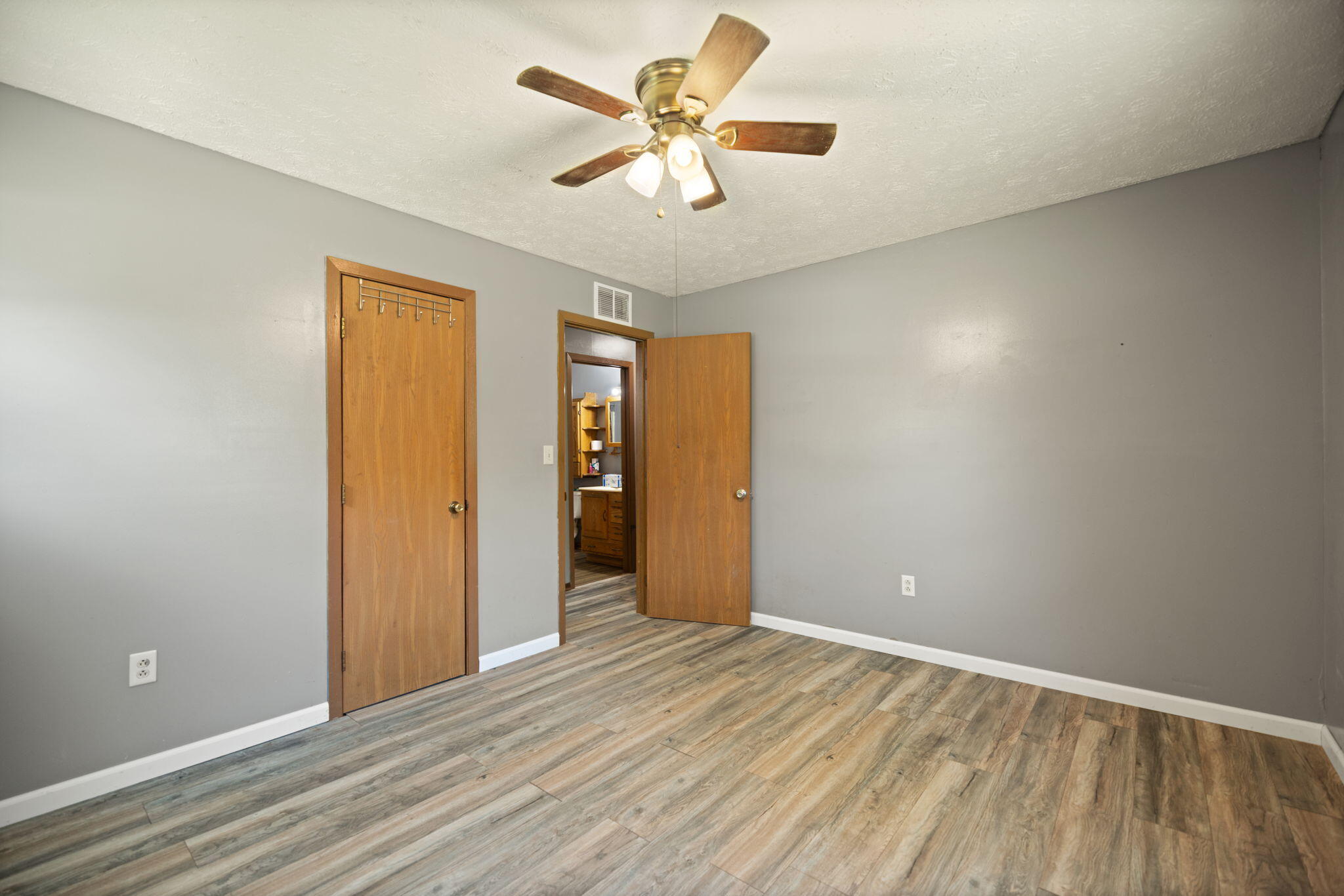 1431 Brush Creek Road Property Photo 17