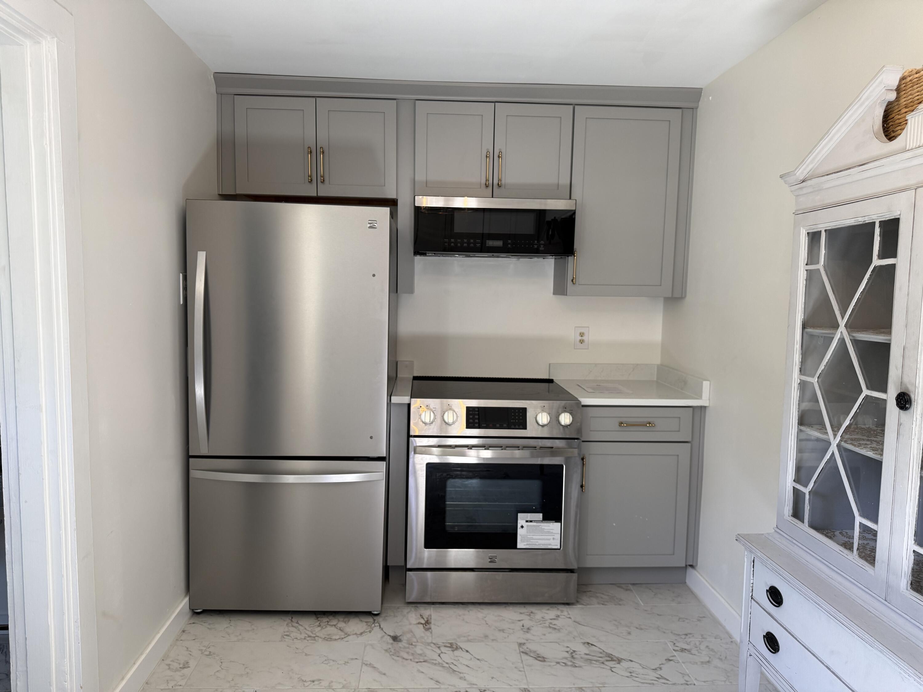 1007 Payne Street Property Photo 10