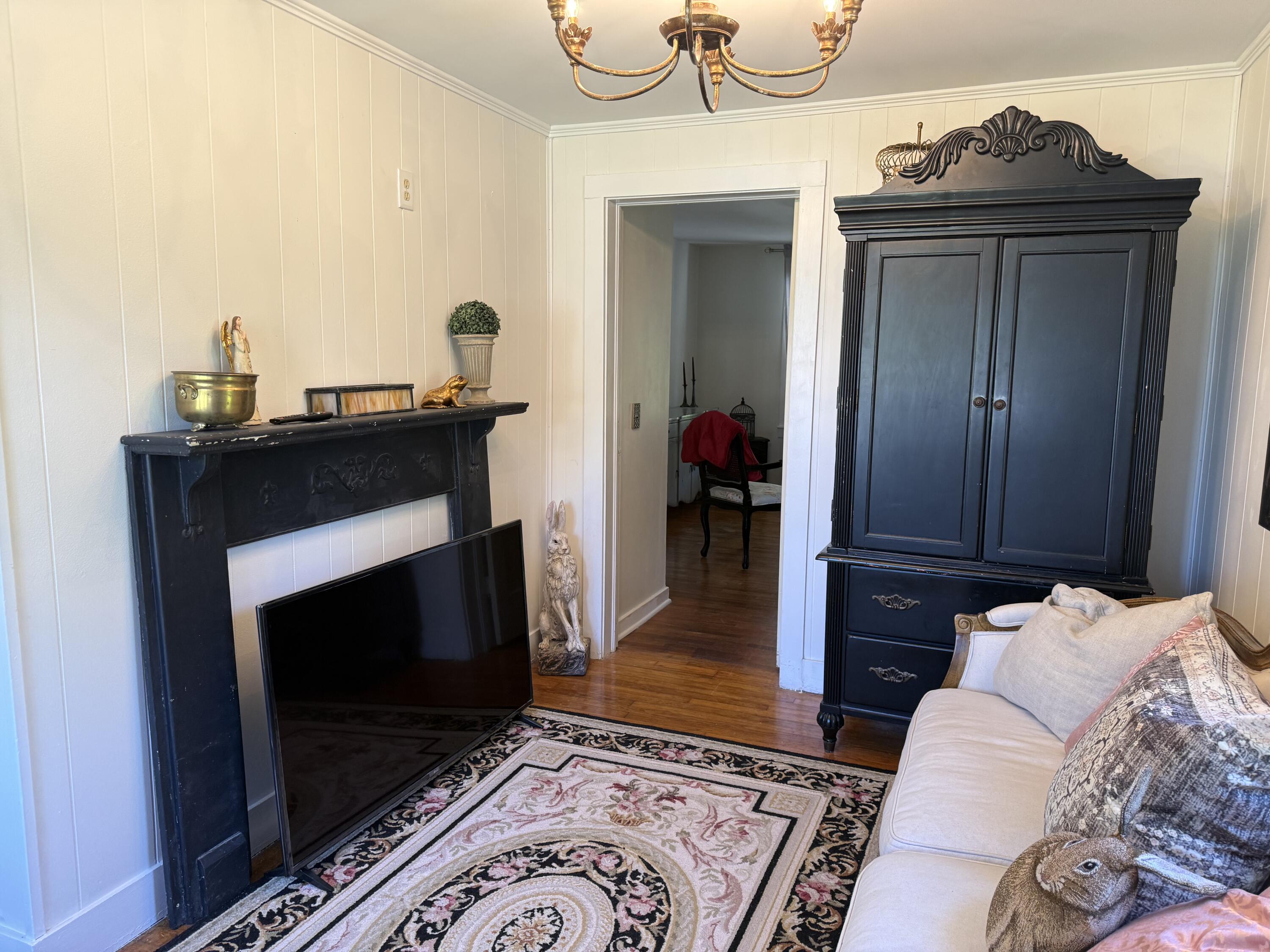1007 Payne Street Property Photo 14