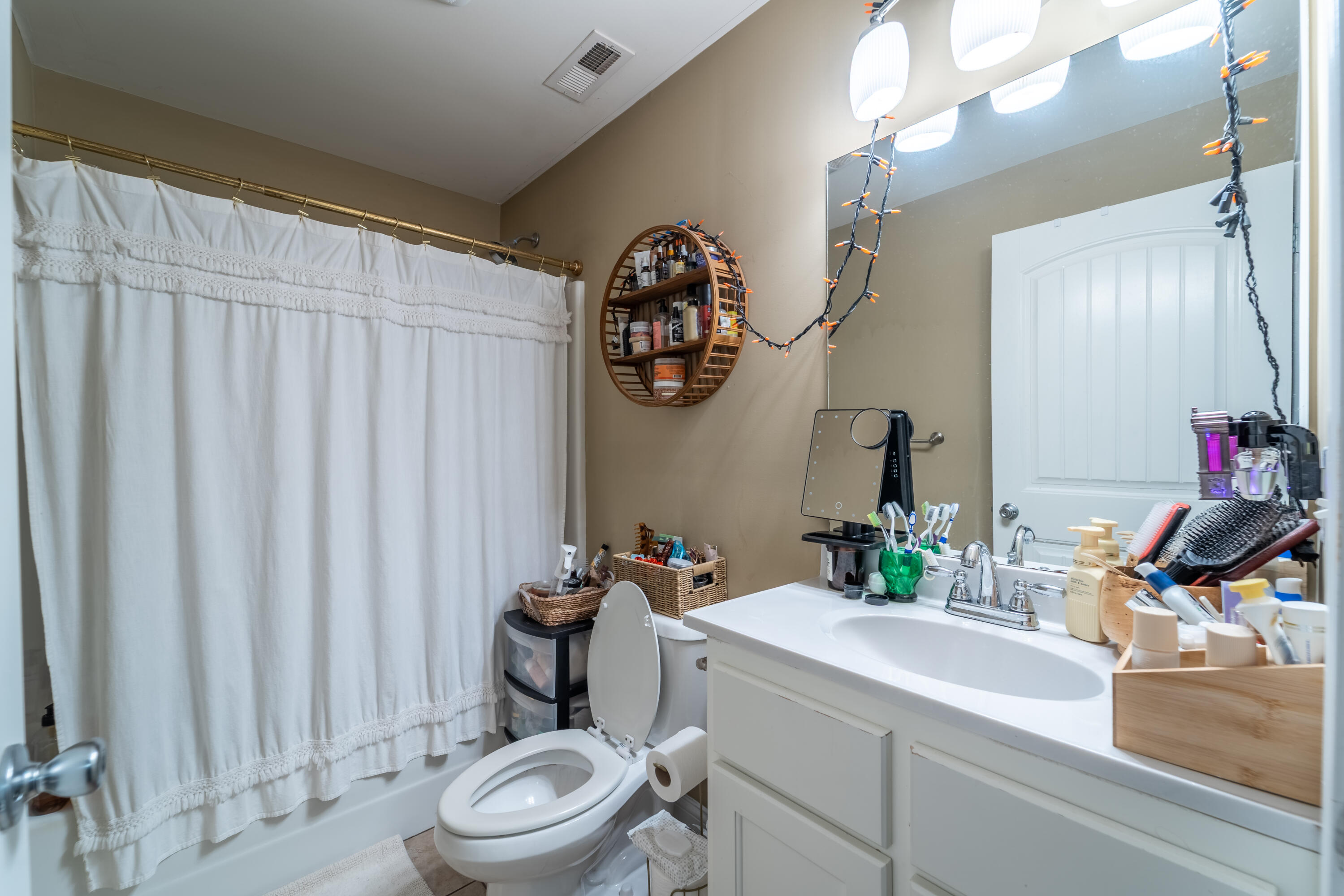 113 Lester Street Property Photo 11