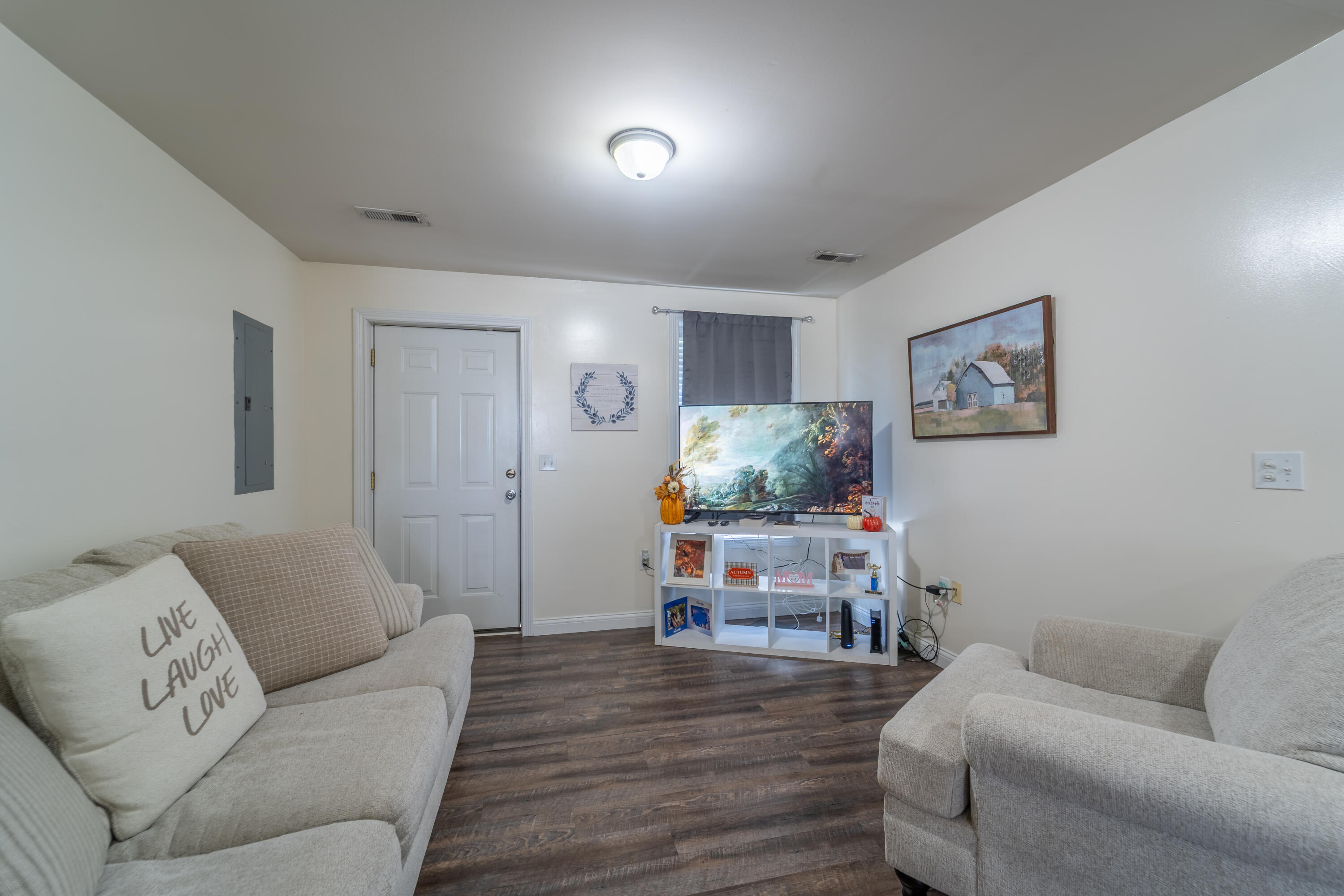 113 Lester Street Property Photo 15