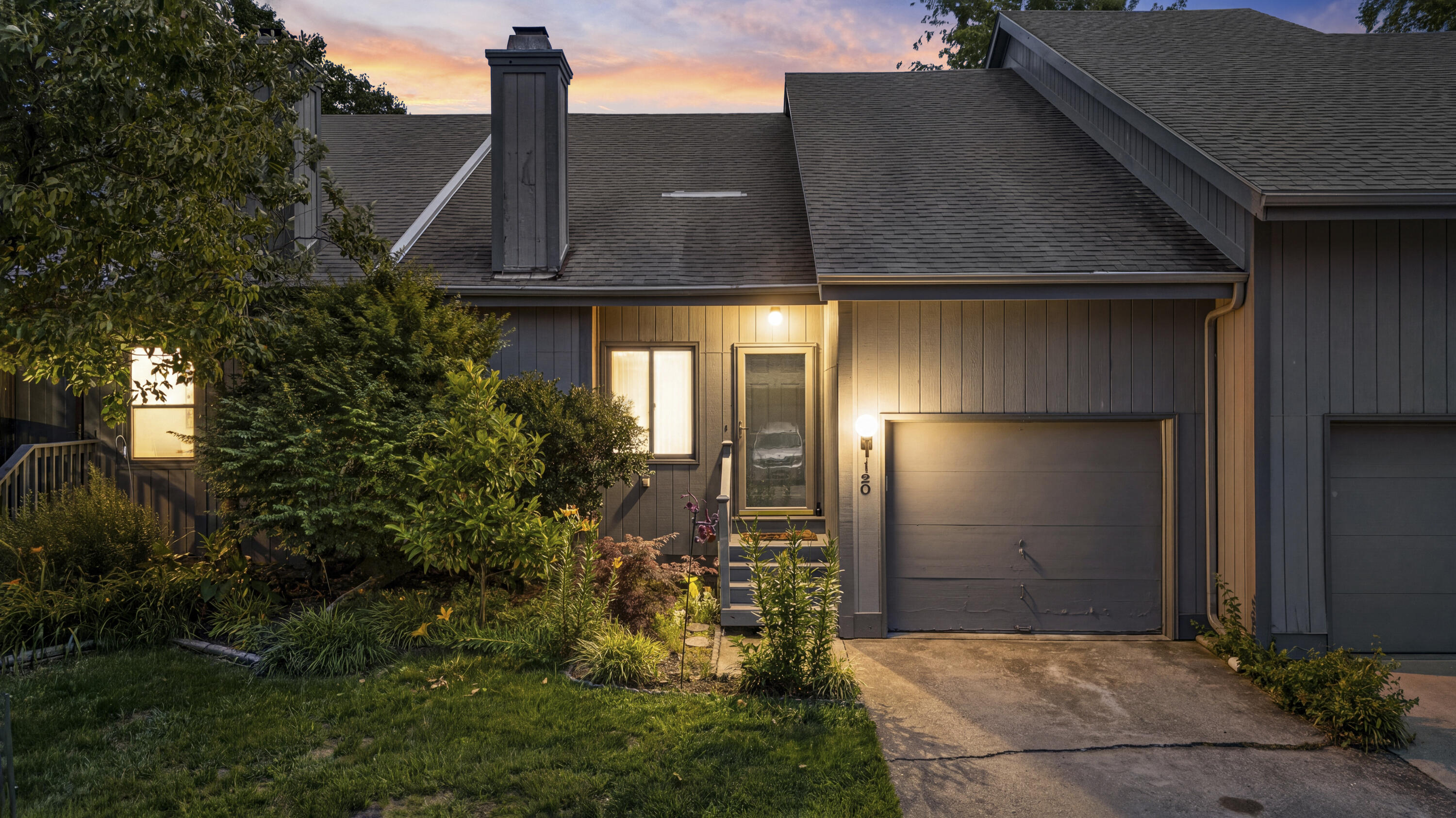 120 Cherrybrook Drive Property Photo 1