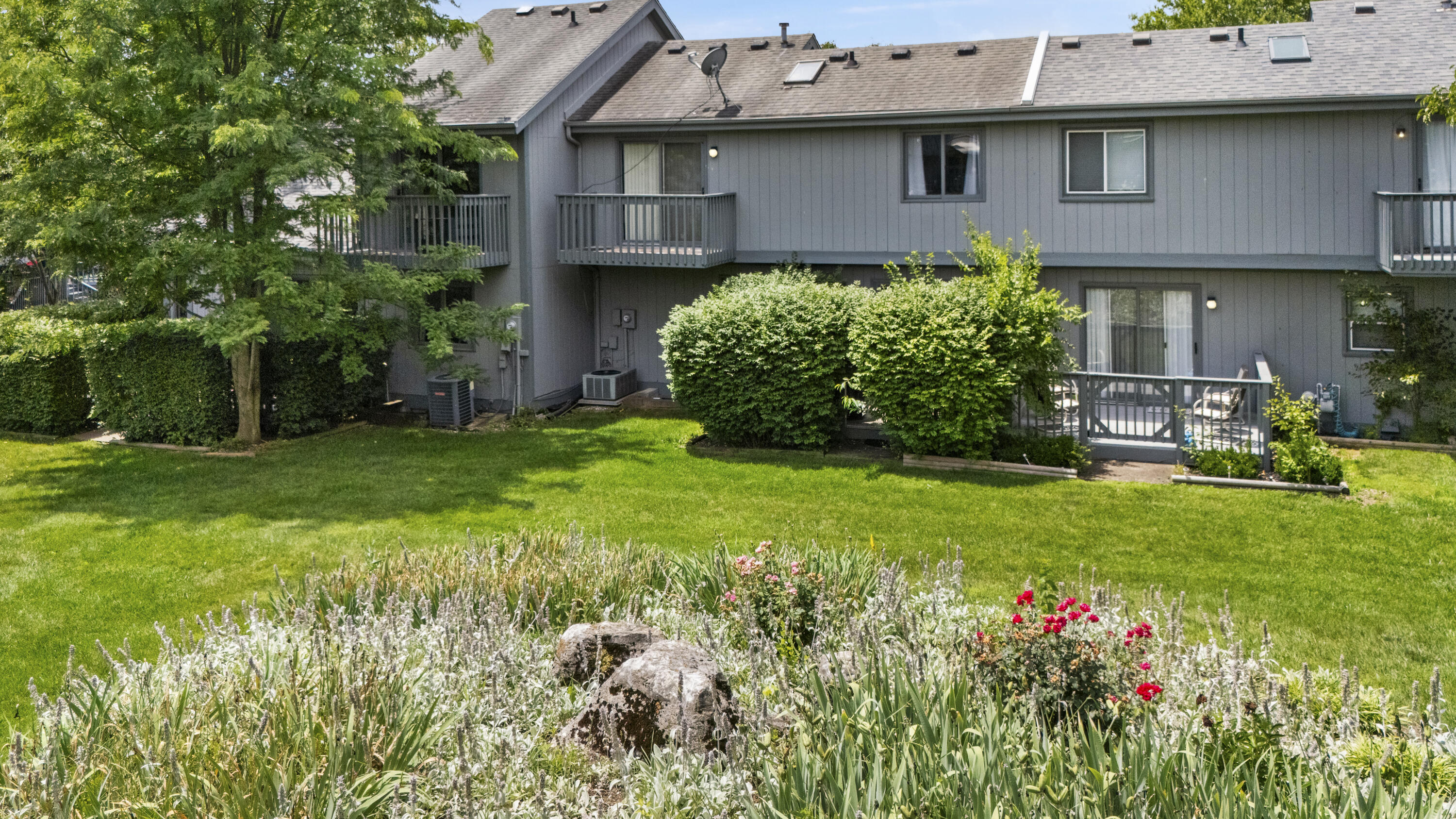 120 Cherrybrook Drive Property Photo 8