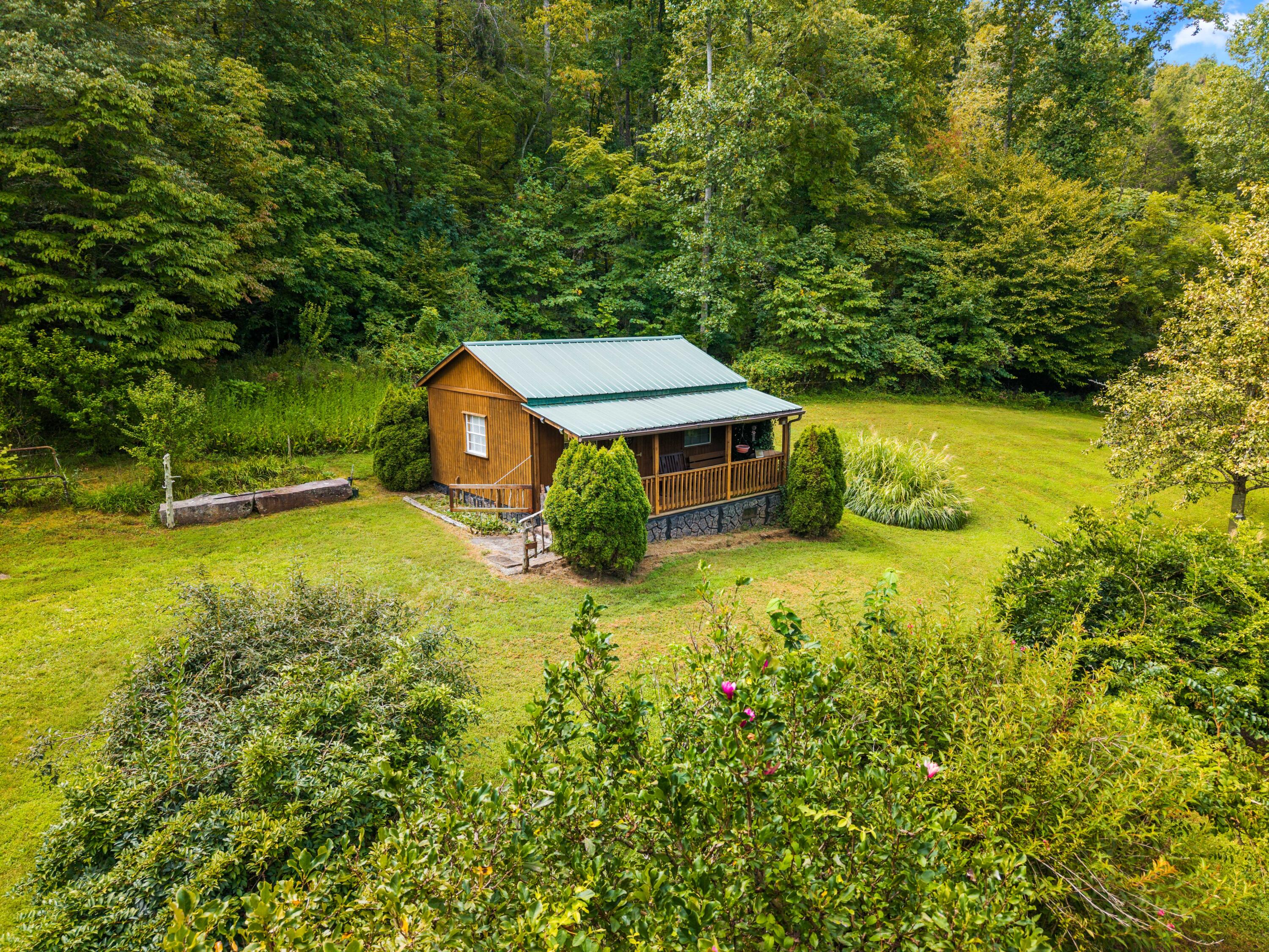 480 Phillips Hollow Road Property Photo 4