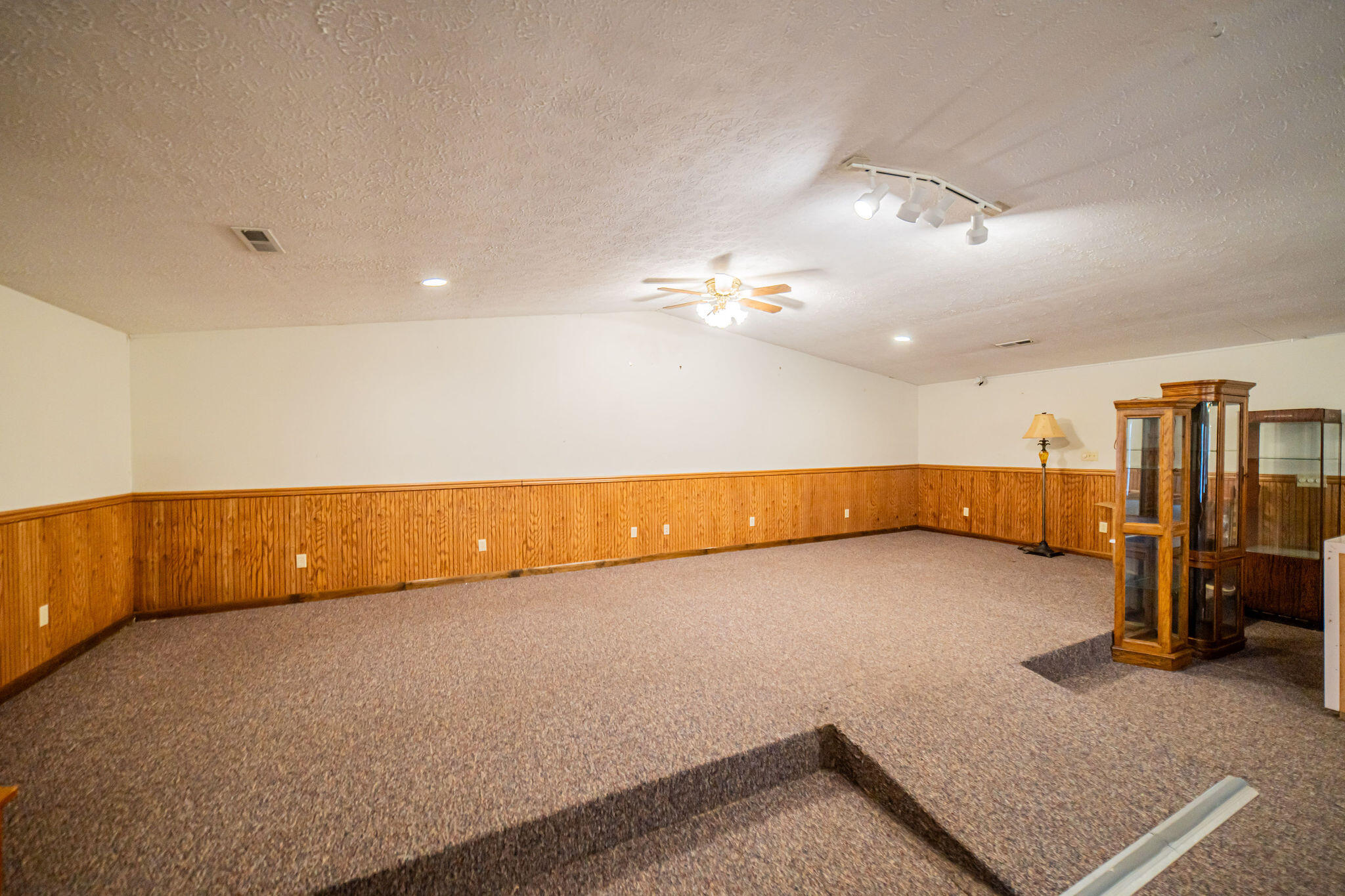 6641 Us-62 Property Photo 9
